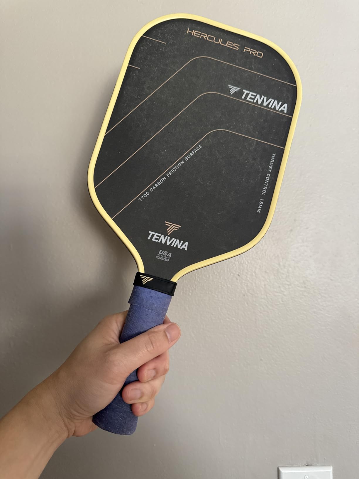 TENVINA Thermoformed T700SC Carbon Fiber Pickleball Paddle customer photo 2
