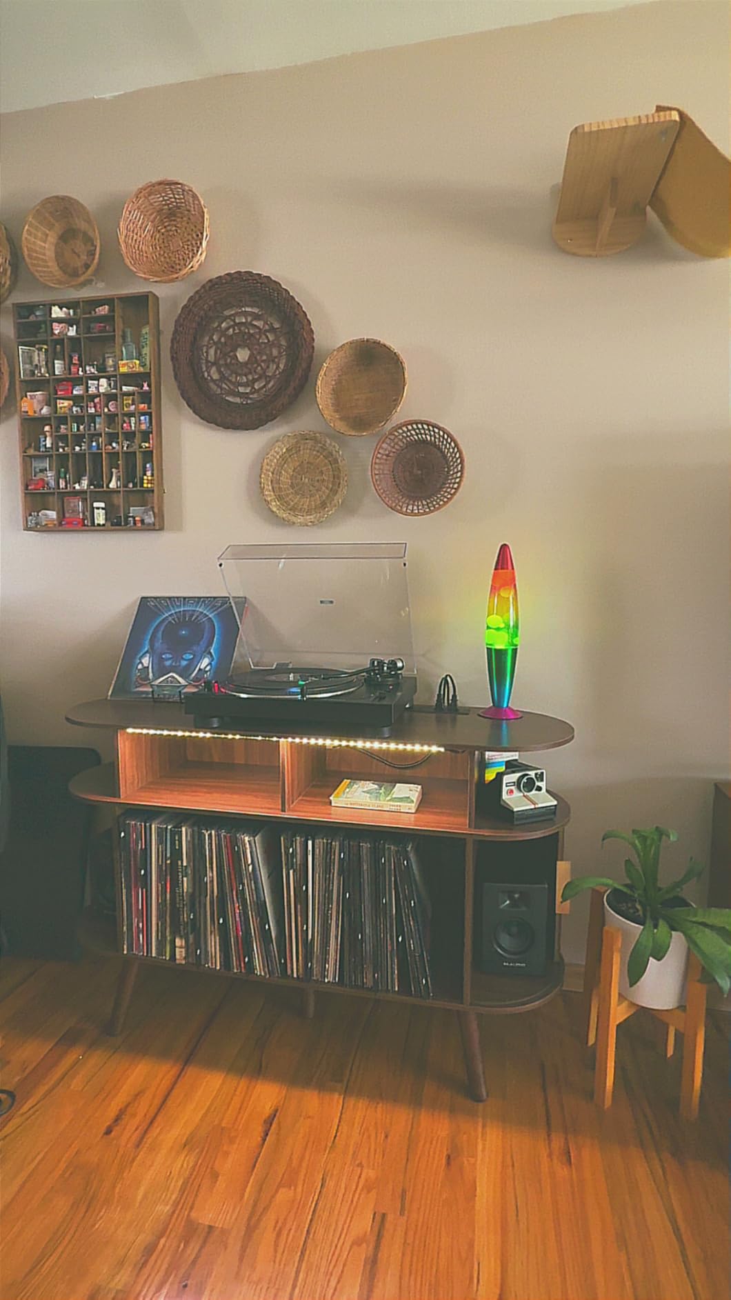 PRAISUN 47.2 Inch Large Record Player Stand with Power Outlets & 3-Color Lights, Vinyl Record Stand with 2 Fluted Cabinets, USB-C Port customer photo 2