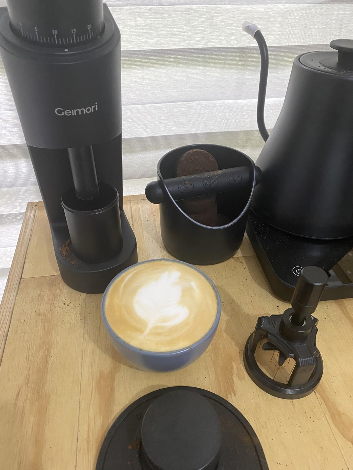 Single Dose Coffee Grinder, Wirsh Geimori GU38 Coffee Grinder with 38mm 6-Core Stainless Steel Conical Burr, 0.01mm Stepless Adjustment, Low Retention Espresso Grinder with Magnetic Dosing Cup, Black customer photo 1