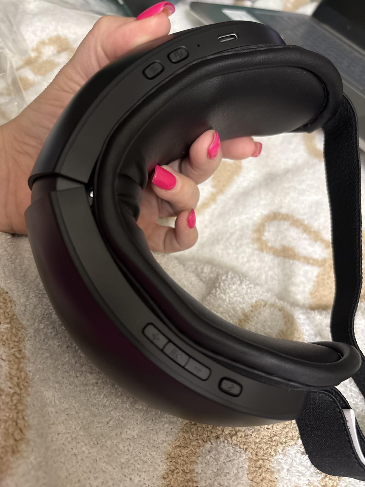 Philips Eye Massager with Heat and Cooling, Rechargeable Eye Mask with Bluetooth Music & Compression Massage, Migraine Relief and Eye Strain, Dry Eye Care, Improve Sleep, Birthday Gifts for Men, Dad, Mom customer photo 2