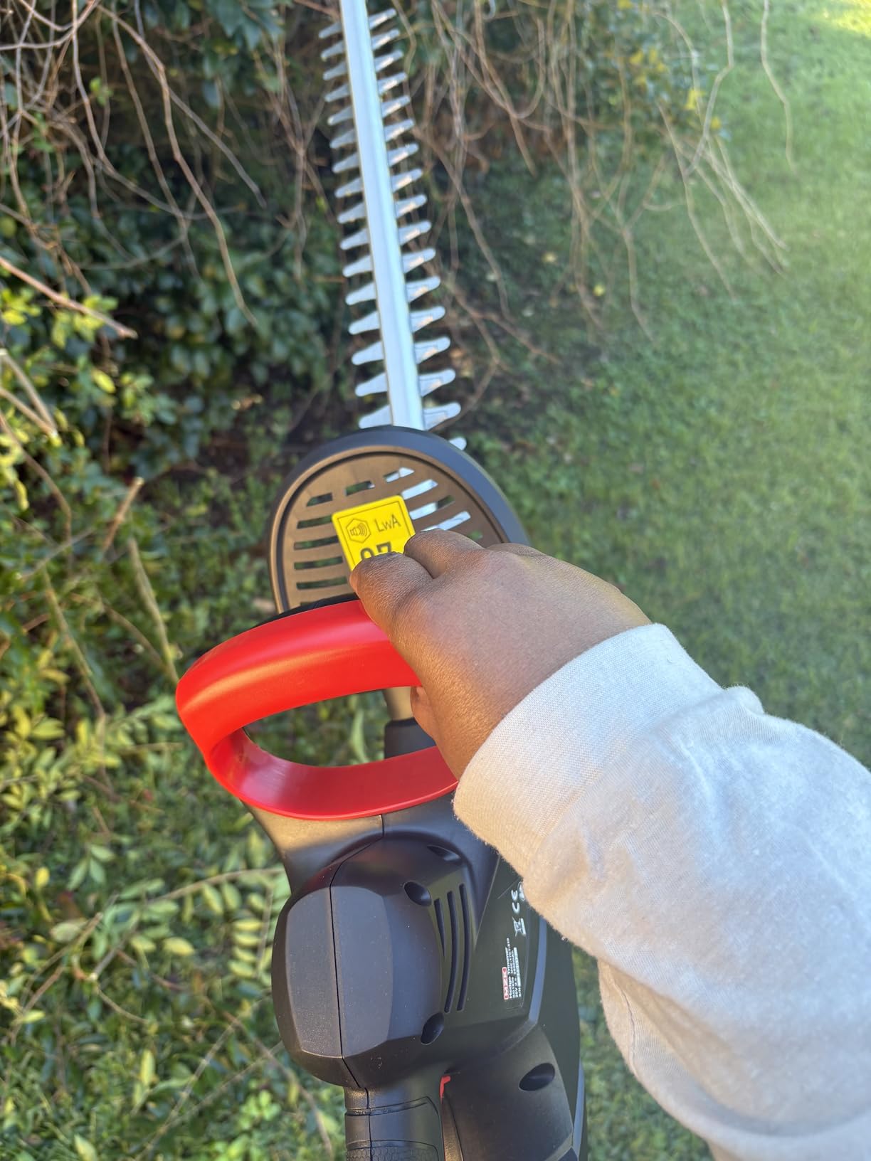 MZK 20V MAX 23-inch Cordless Pole Hedge Trimmer Attachment, 8-Feet Reach, Electric Hedge Trimmer with Extension Pole, Multi-Angle (Two Batteries and Charger Included) customer photo 1