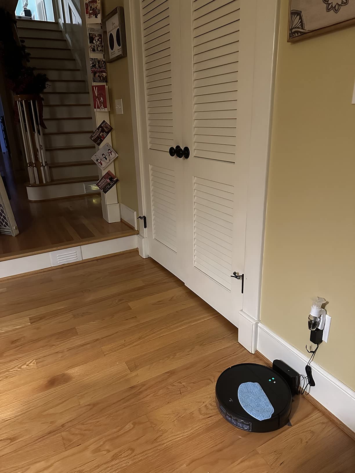 MAMNV Robot Vacuum and Mop, 11500 Pa Suction, 3-in-1 Robotic Vacuum with Smart LiDAR Navigation, 90 Day Self-Emptying, 160 Min Runtime, App/Alexa/Voice Control, Ideal for Pet Hair, Carpet & Hard Floor customer photo 2