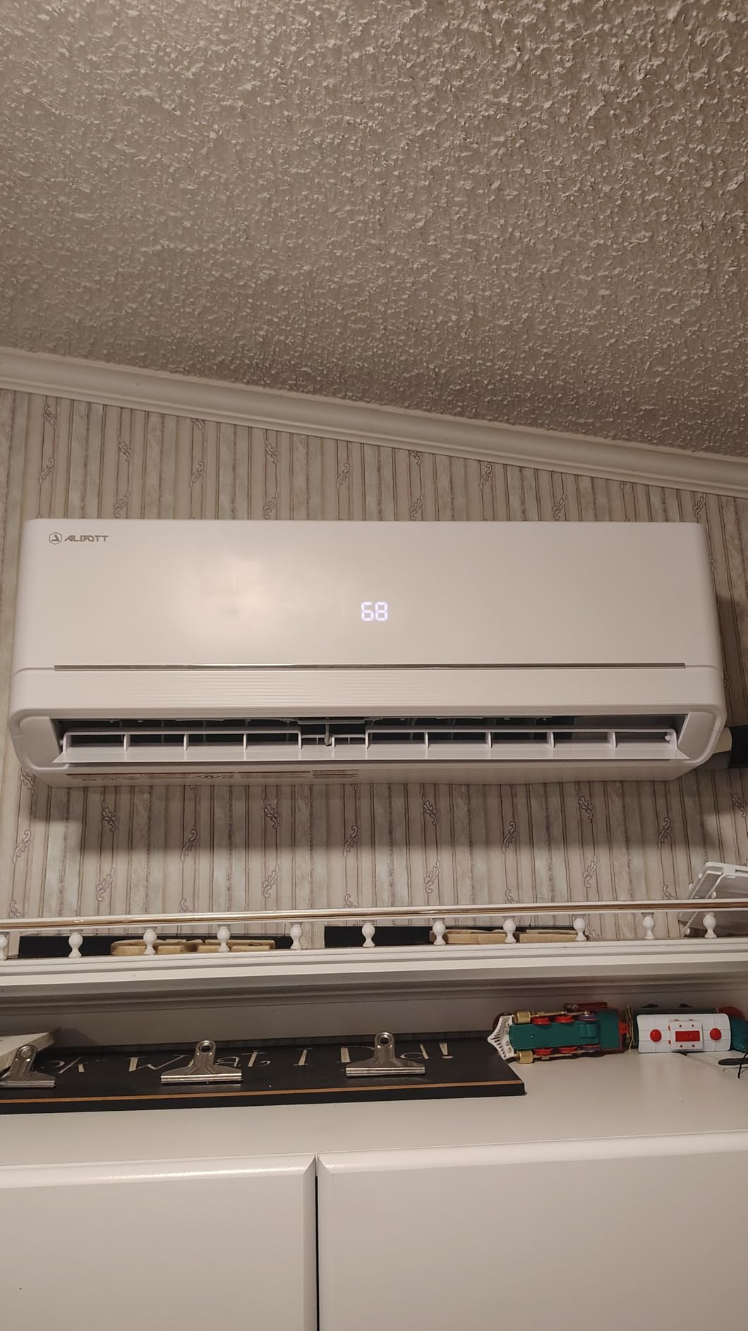 Albott Mini Split Air Conditioner and Heater, 12,000 BTU, SEER2 18, 115V Inverter Energy-Efficient AC with Self-Cleaning, Remote and APP Control, Easy Installation, Cools up to 750 Sq.Ft. customer photo 1