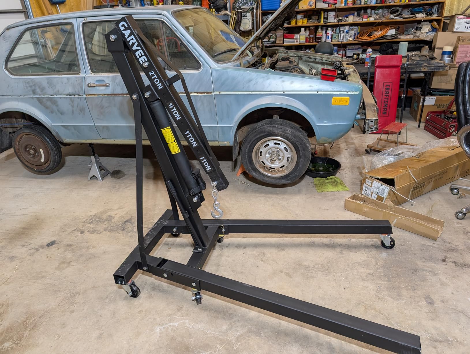 2-Ton Folding Hydraulic Engine Hoist, 4400 LBS Portable Engine Shop Crane with 6 Casters & Telescopic Boom, Foldable Cherry Picker Hoist Lift for Garage, Workshop, Warehouse, Heavy-Duty, Black customer photo 1