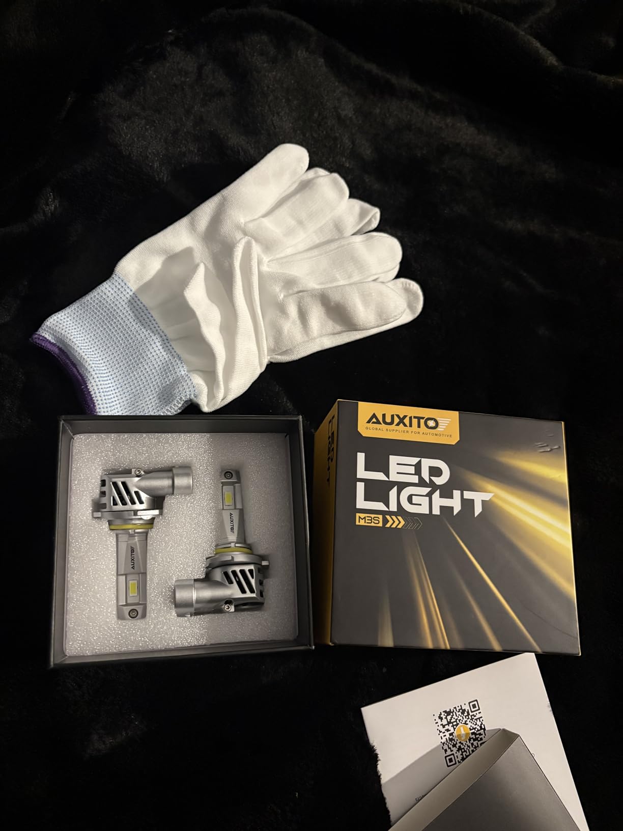 AUXITO 9005 H11 LED Bulbs Combo, 100000 Lumens Ultra Bright 6500K Cool White, Canbus Ready, No Flicker, 99% Vehicle Compatibility, IP68 Waterproof, 4 Pack customer photo 1