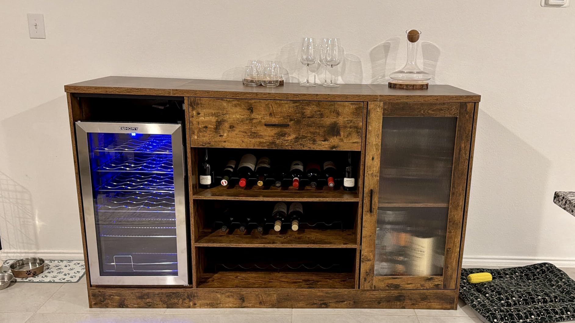 EUHOMY 18L Freestanding Counter-top Wine Fridge Mini Fridge, 4 Bottle and 6 Can Wine Cooler for Red White Wine, Wine Cellar with LED Digital Temperature Display Quiet, Black customer photo 1