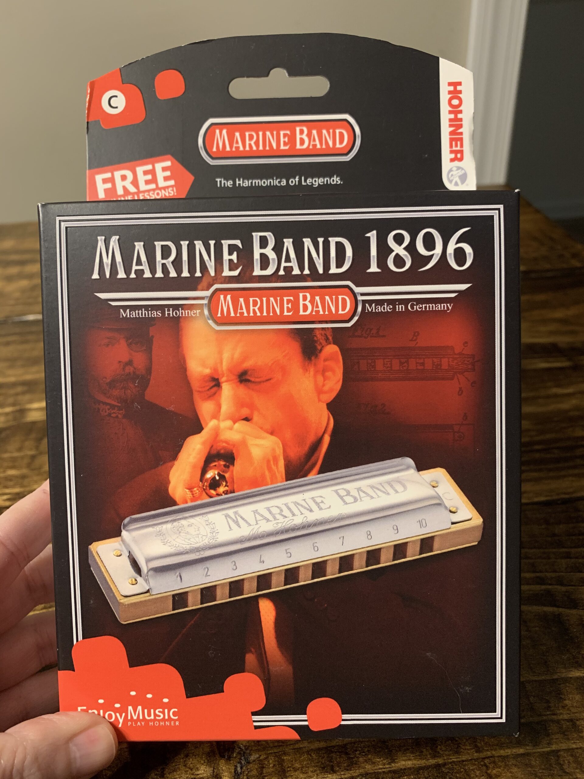 Hohner 1896BX Marine Band Tuned to Key of C Harmonica with 0.9mm Brass Reedplates, Pearwood Comb, Stainless Steel Covers customer photo 1