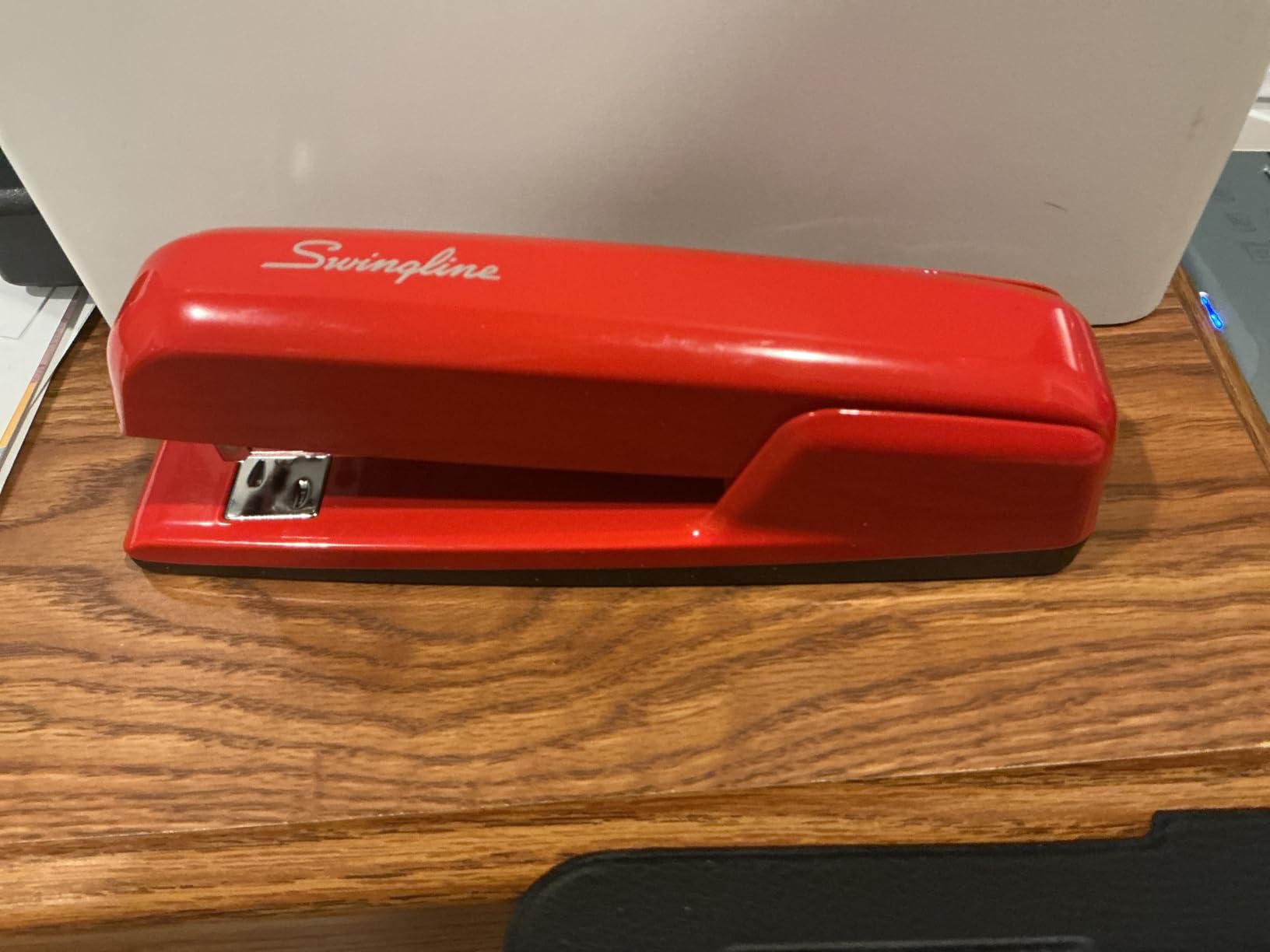 Swingline Stapler, 30 Sheet Capacity, 747 Business Stapler, Jam Free, Metal, Rio Red (74736) customer photo 1