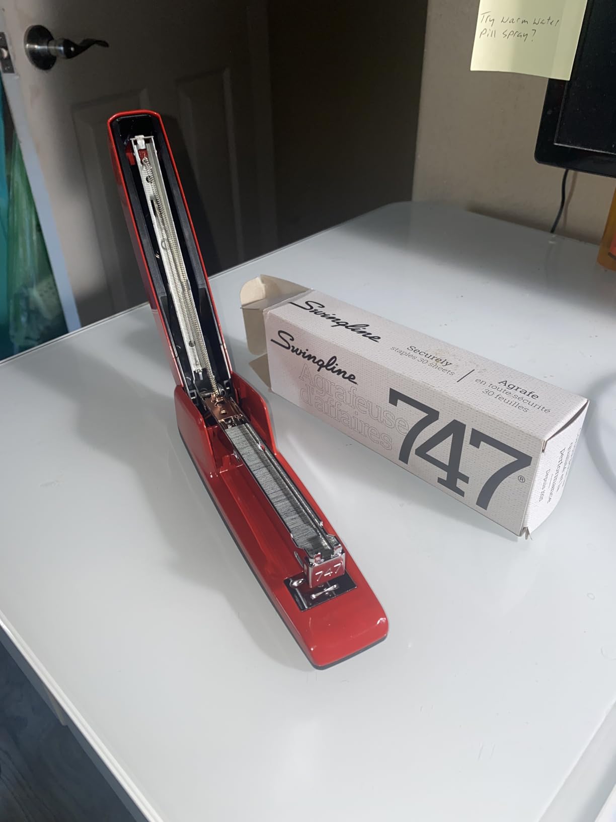 Swingline Stapler, 30 Sheet Capacity, 747 Business Stapler, Jam Free, Metal, Rio Red (74736) customer photo 2