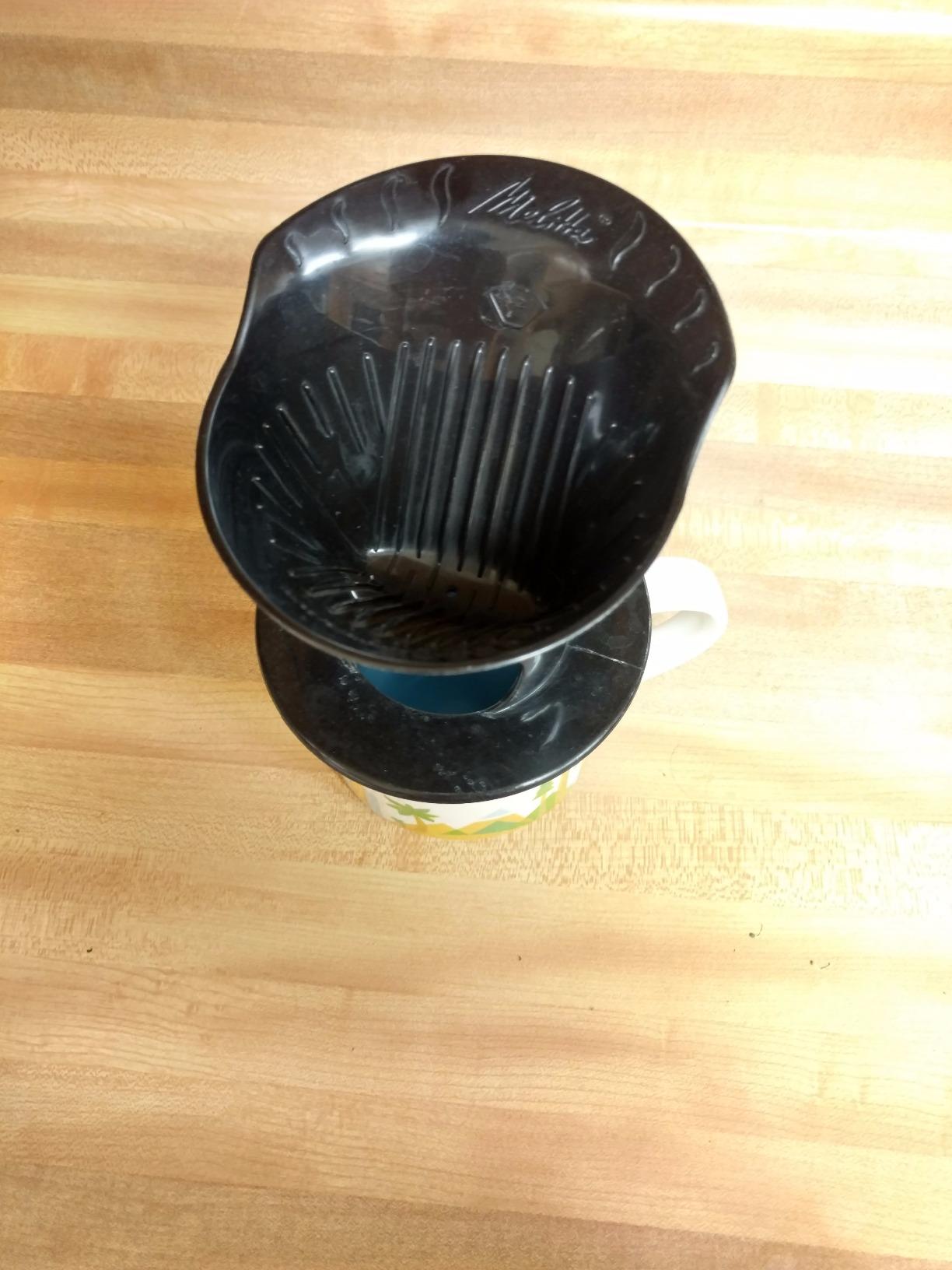 Melitta Filter Coffee Maker, Single Cup Pour-Over Brewer, Black, 1 Count (640007) customer photo 2