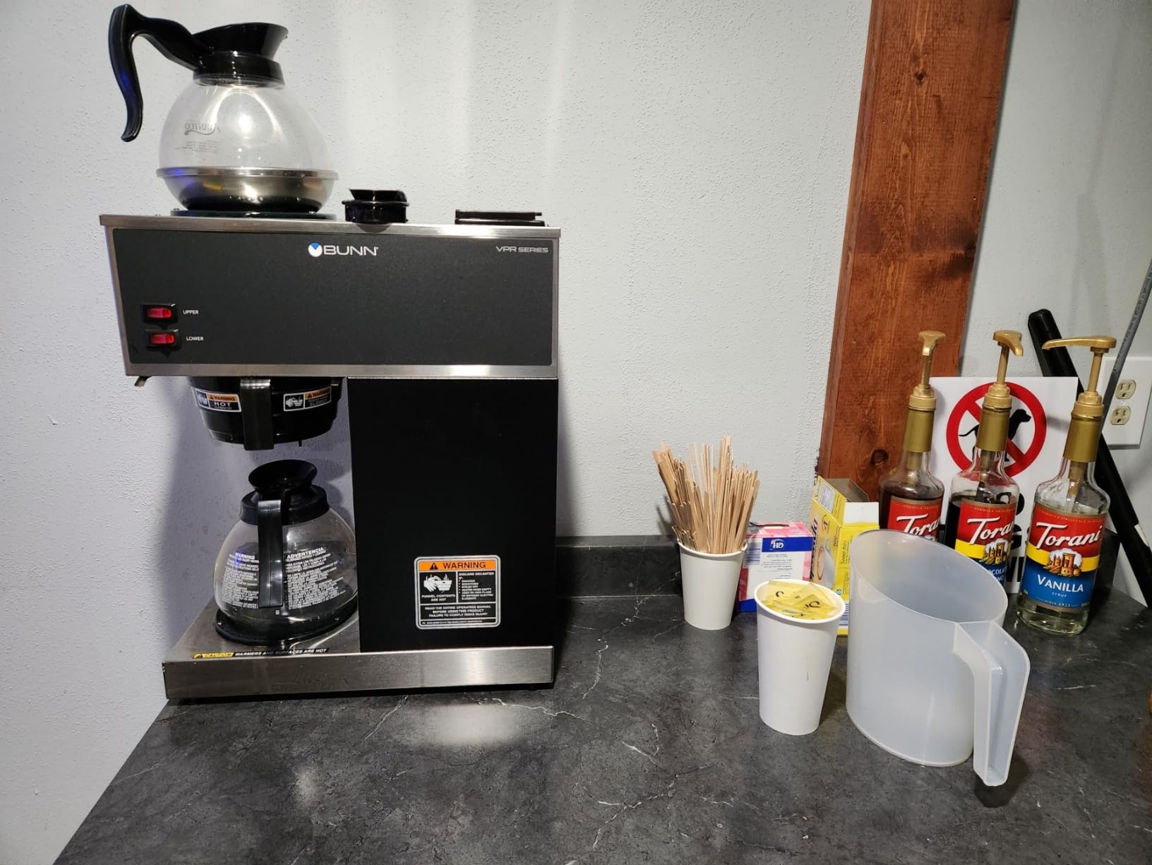 BUNN 33200.0015 VPR-2GD 12-Cup Pourover Commercial Coffee Brewer with Upper and Lower Warmers and Two Glass Decanters, Black, Stainless, Standard customer photo 1