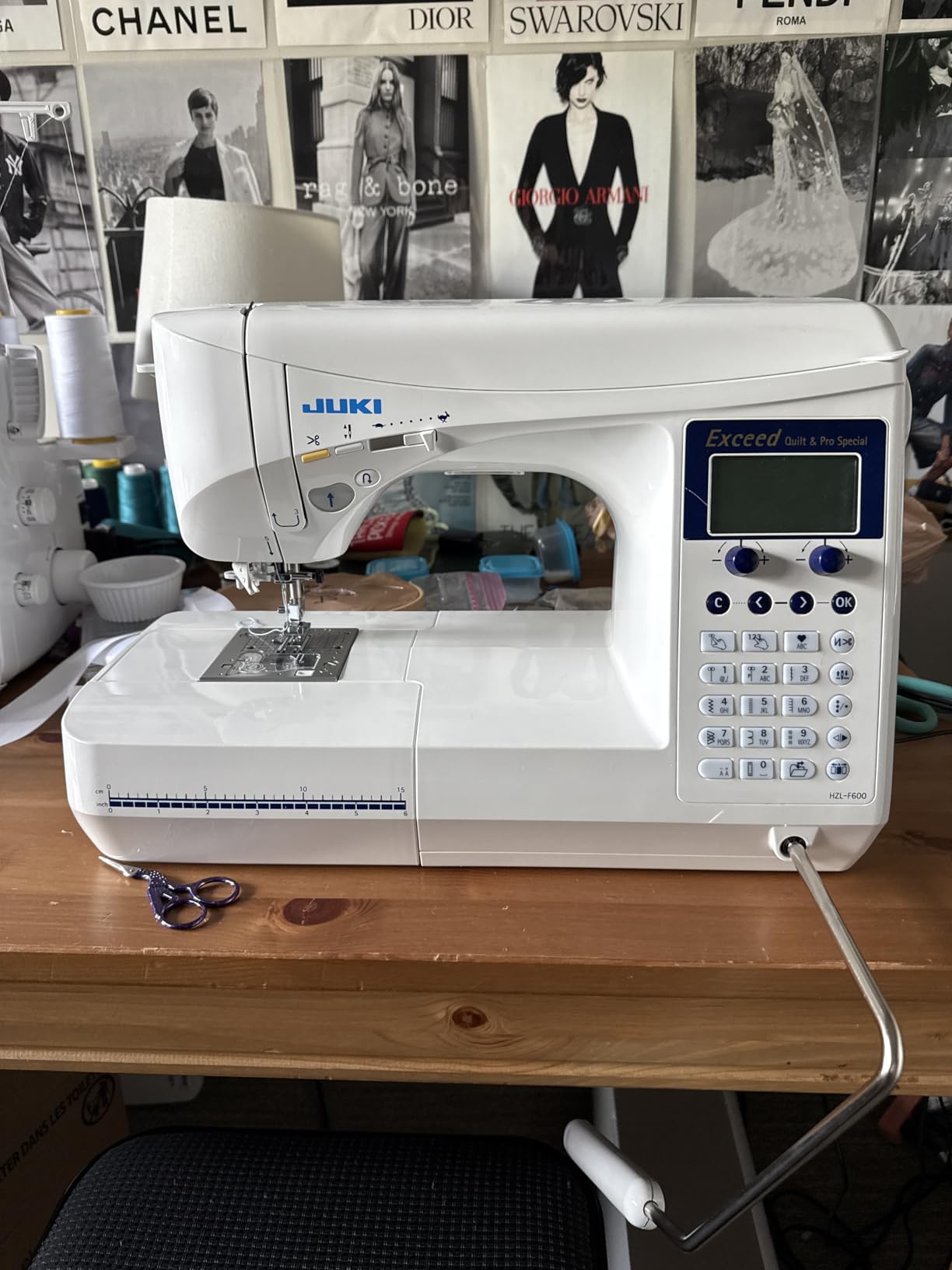 HZL-F600 Computerized Sewing and Quilting Machine customer photo 1