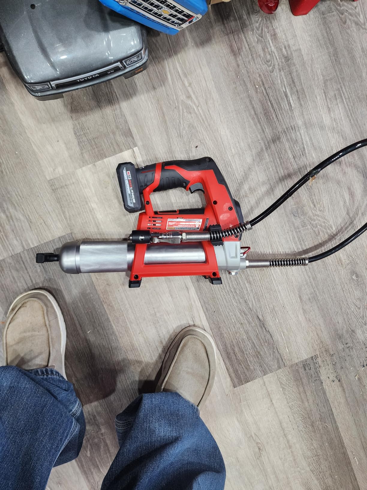 Milwaukee 2446-20 M12 12-Volt Cordless Grease Gun (Tool Only, No Battery) customer photo 1