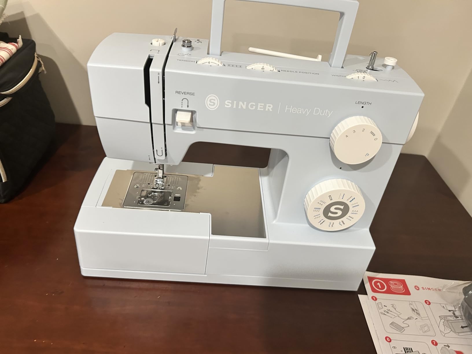 SINGER Heavy Duty 4423 High Speed Sewing Machine, 23 Built-In Stitches, 1100 Stitches/Min, Metal Frame, 1-Step Buttonhole customer photo 1