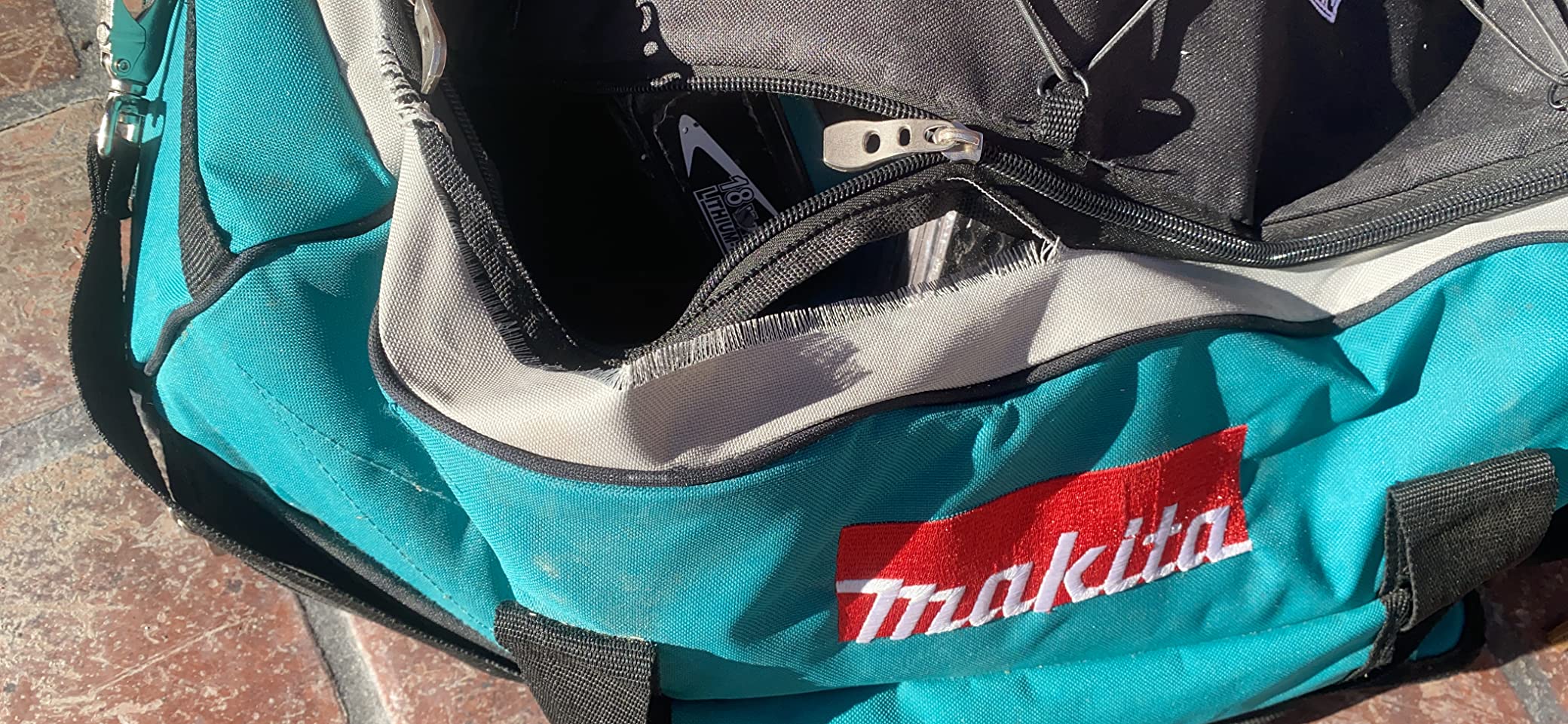 Makita Tool Bag Trolley L X H X D 70 X 38 X 35 Cm customer photo 2