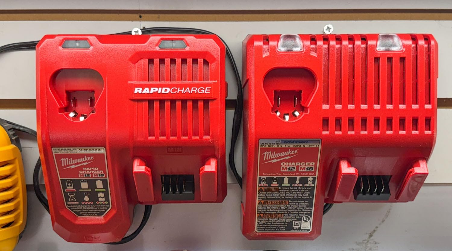 Milwaukee 48-59-1812 M12 or M18 18V and 12V Multi Voltage Lithium Ion Battery Charger w/ Onboard Fuel Gauge customer photo 2