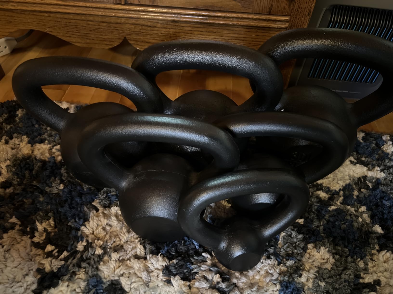 Yes4All Kettlebell Sets, 5 - 10 - 15 - 20 - 25 - 30 LB Cast Iron Strength Training Kettlebells, Wide Handles & Flat Bottom, Multi-Level from Beginners to Pros for Strength Training & Home Gym customer photo 1