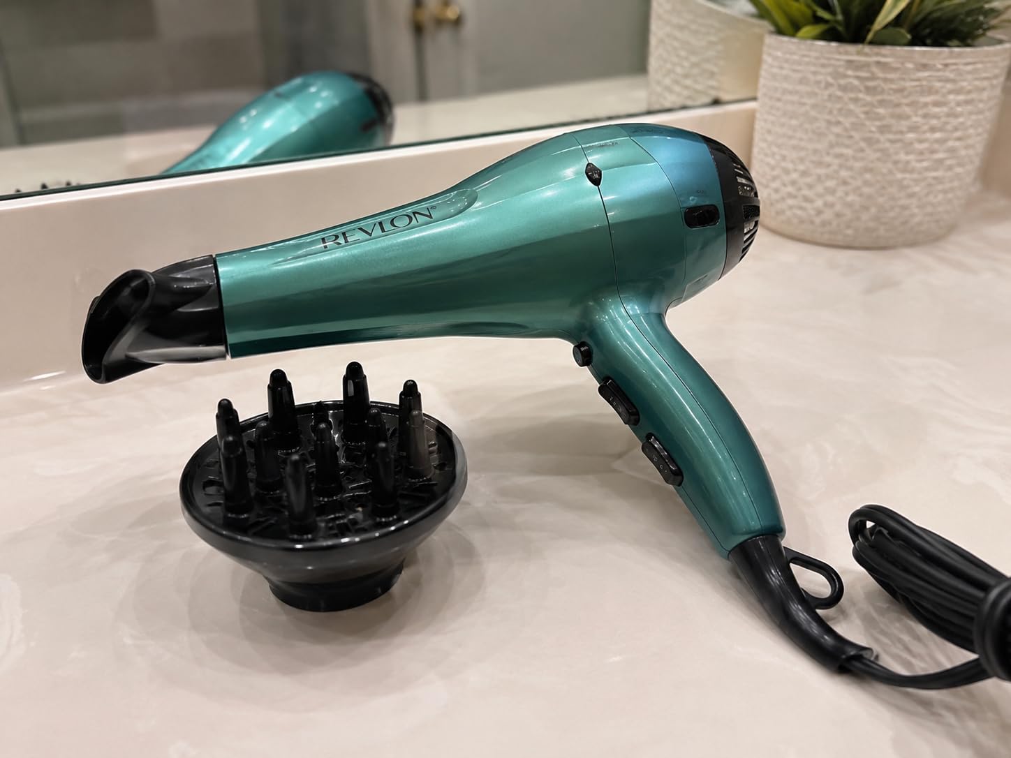 Revlon Volume Booster Hair Dryer, 1875W for Voluminous Lift and Body (Green) customer photo 1