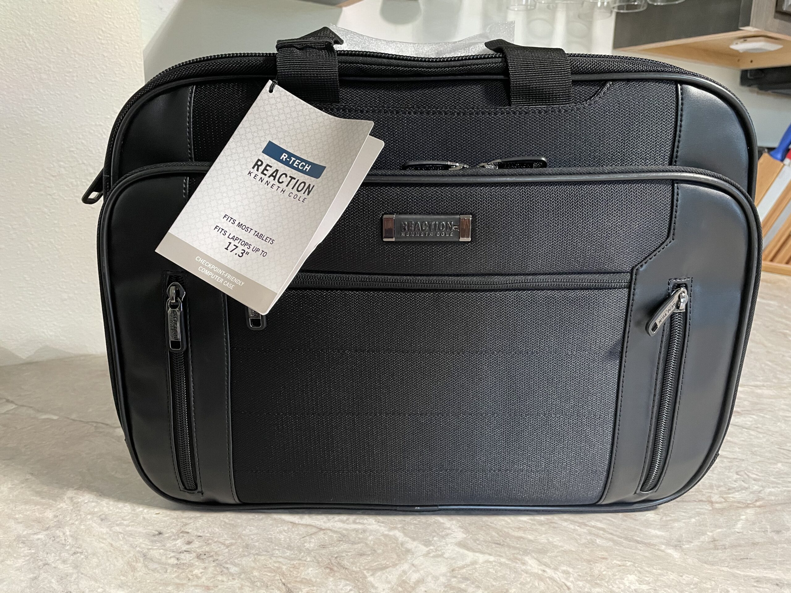 Kenneth Cole Reaction Keystone 1680d Polyester Dual Compartment 17