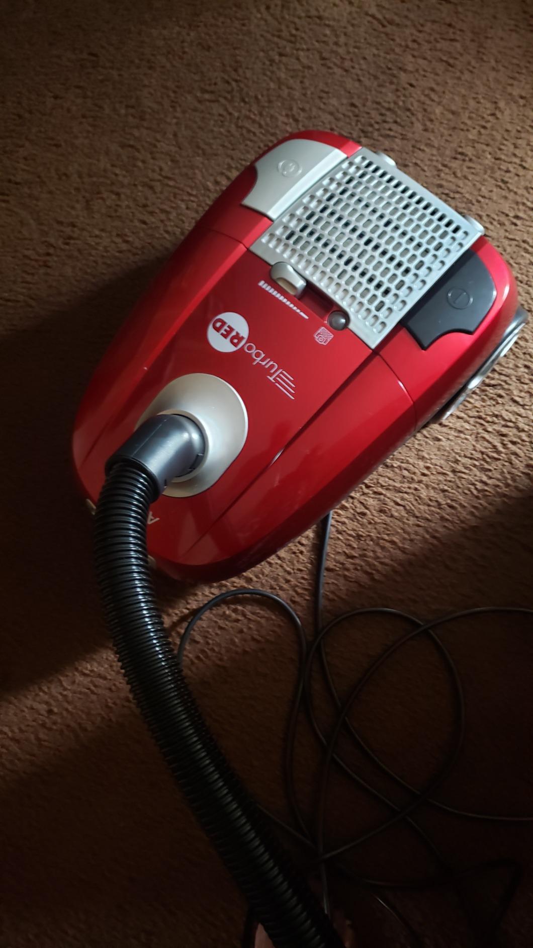 Atrix Turbo Red AHC-1 HEPA Canister Vacuum Cleaner - Powerful 1,400W Variable Speed Motor, Lightweight 6-Quart Bag Design, 3-Stage Filtration, Telescopic Wand, Full Bag Indicator & Accessory Kit customer photo 2