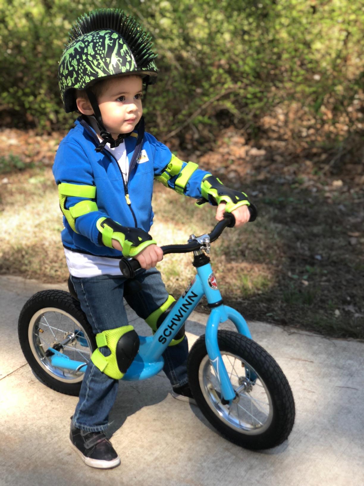 Schwinn Balance Bike, 12 Inch Bike for Kids Ages 2-4, Durable Steel Frame, Padded Seat, Cushioned Grips, Adjustable Seat Grows with Your Child, No Training Wheels Needed, Training Bicycle for Kids customer photo 2