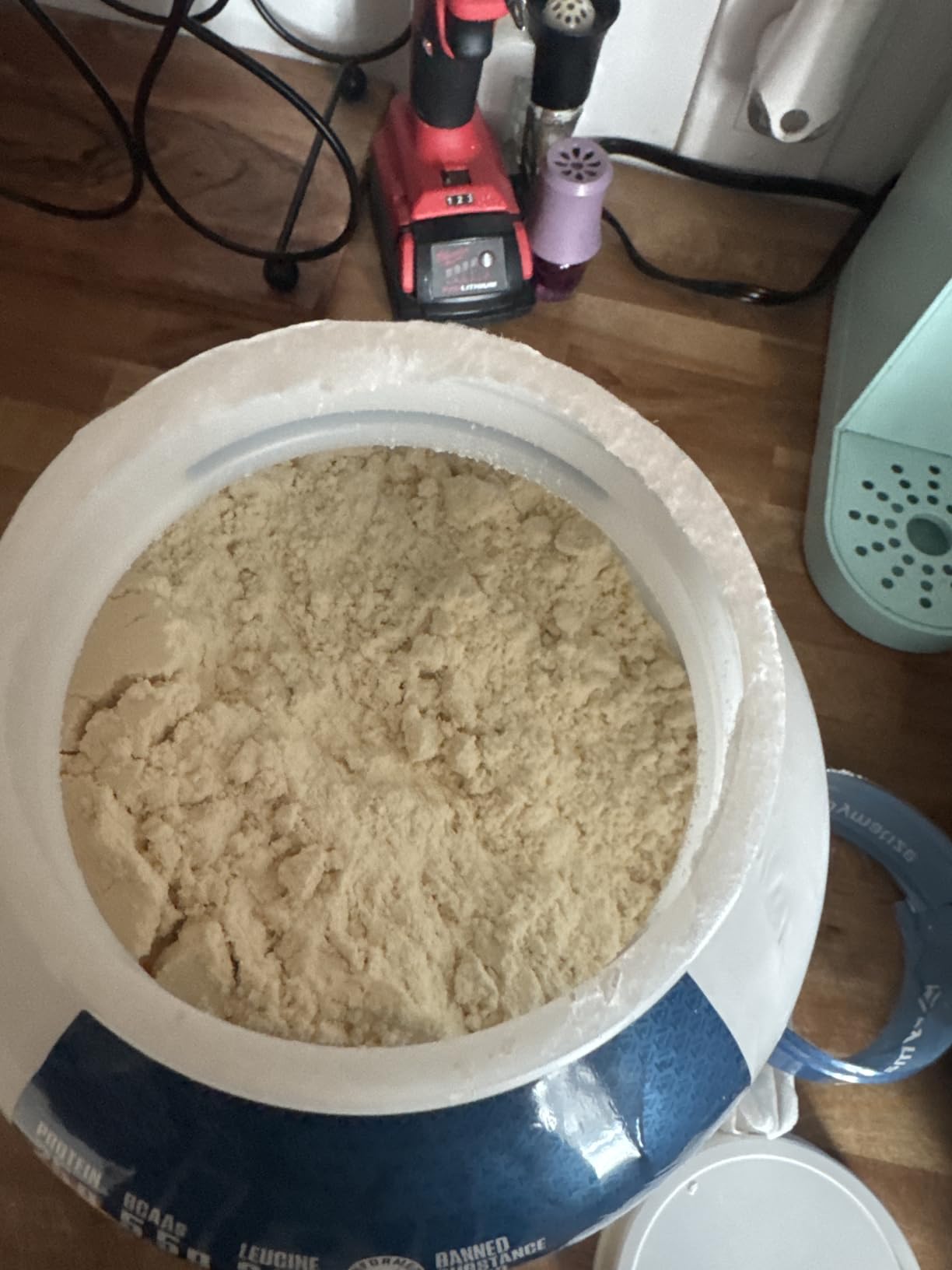 Dymatize Elite 100% Whey Protein Powder, Vanilla, 25g of Protein, 5.5g BCAAs, Less Than 140 Cal., Gluten Free, 2g Carb, 2g Sugar, 3g Fat (67 Servings) customer photo 1