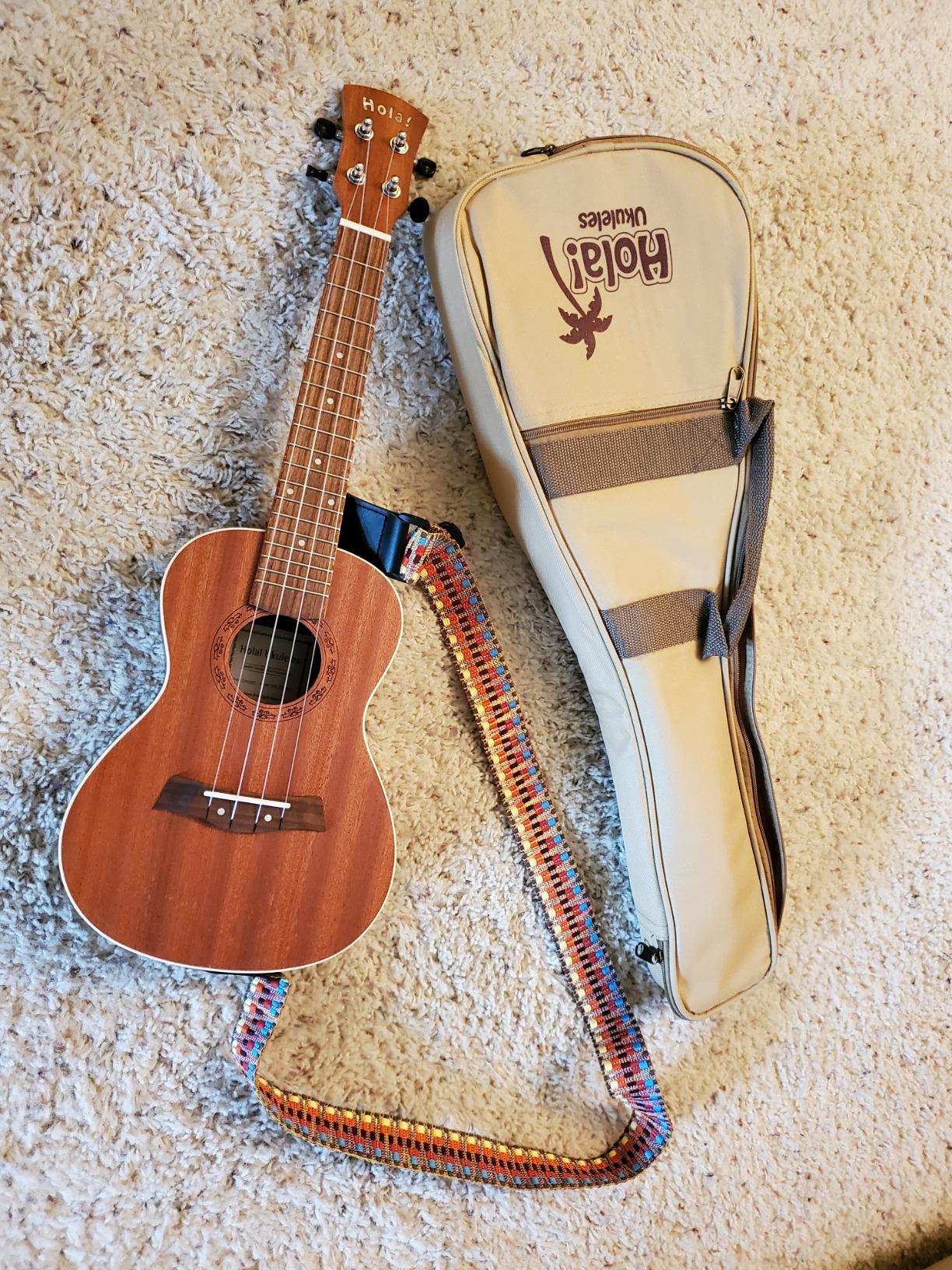 Hola! Music Concert Ukulele Bundle, Deluxe Series (Model HM-124MG+), Bundle Includes: 24 Inch Mahogany Ukulele with Aquila Nylgut Strings Installed, Padded Gig Bag, Strap and Picks customer photo 2
