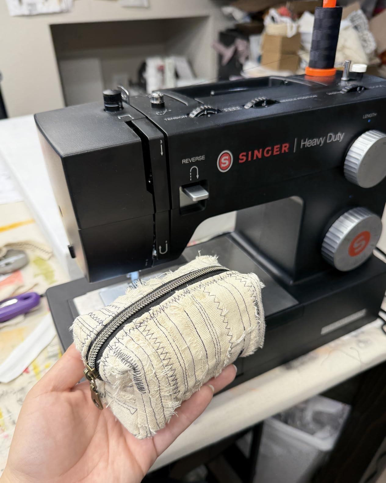 SINGER Heavy Duty 4432 High Speed Sewing Machine, 32 Built-In Stitches, 110 Stitch Applications, 50% More Power for Thick Fabrics, 1100 Stitches/Min, 1-Step Buttonhole customer photo 1