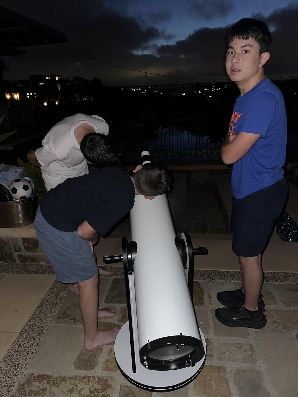 Sky-Watcher Classic 150 Dobsonian 6-inch Telescope - Solid-Tube - Simple, Traditional Design - Easy to Use, Perfect for Beginners (S11600) customer photo 1