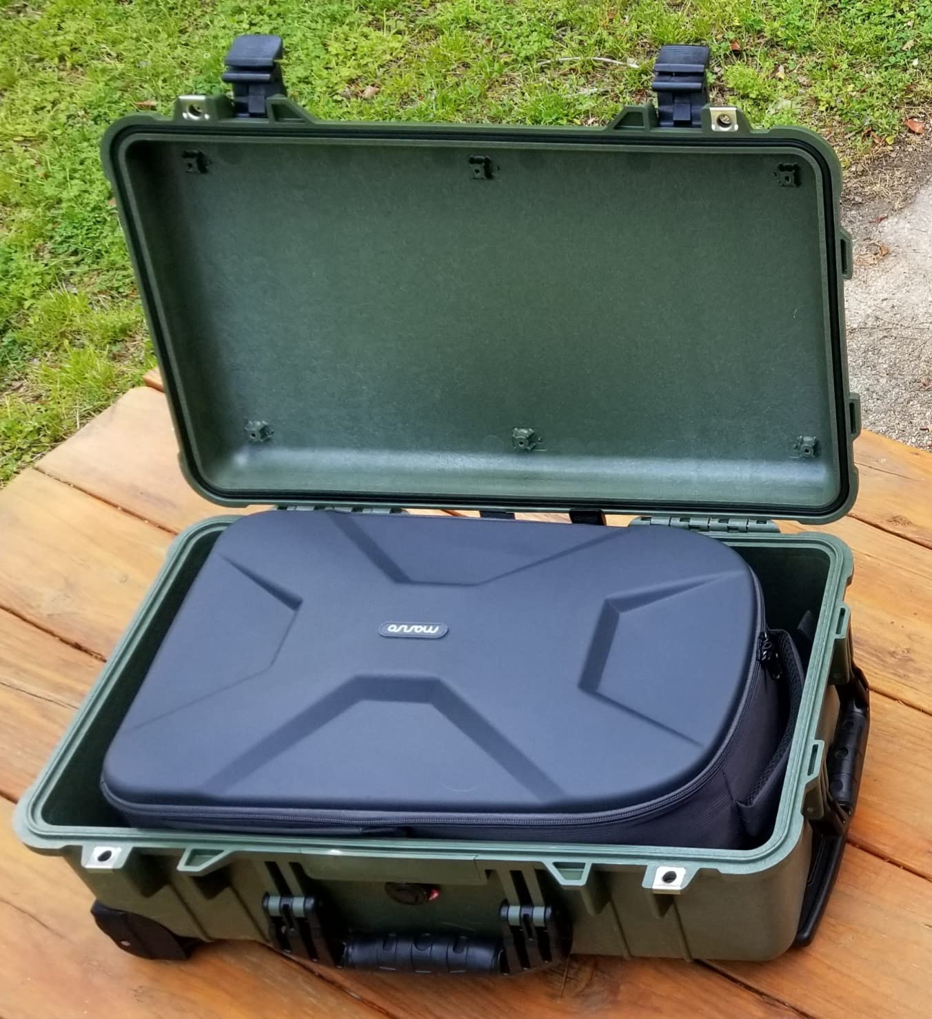 Lowepro Tahoe BP 150, Camera Bag, Lightweight Compact Camera Backpack for Cameras, CSC, DJI Spark Drone, Black, Medium LP36892-PWW customer photo 2