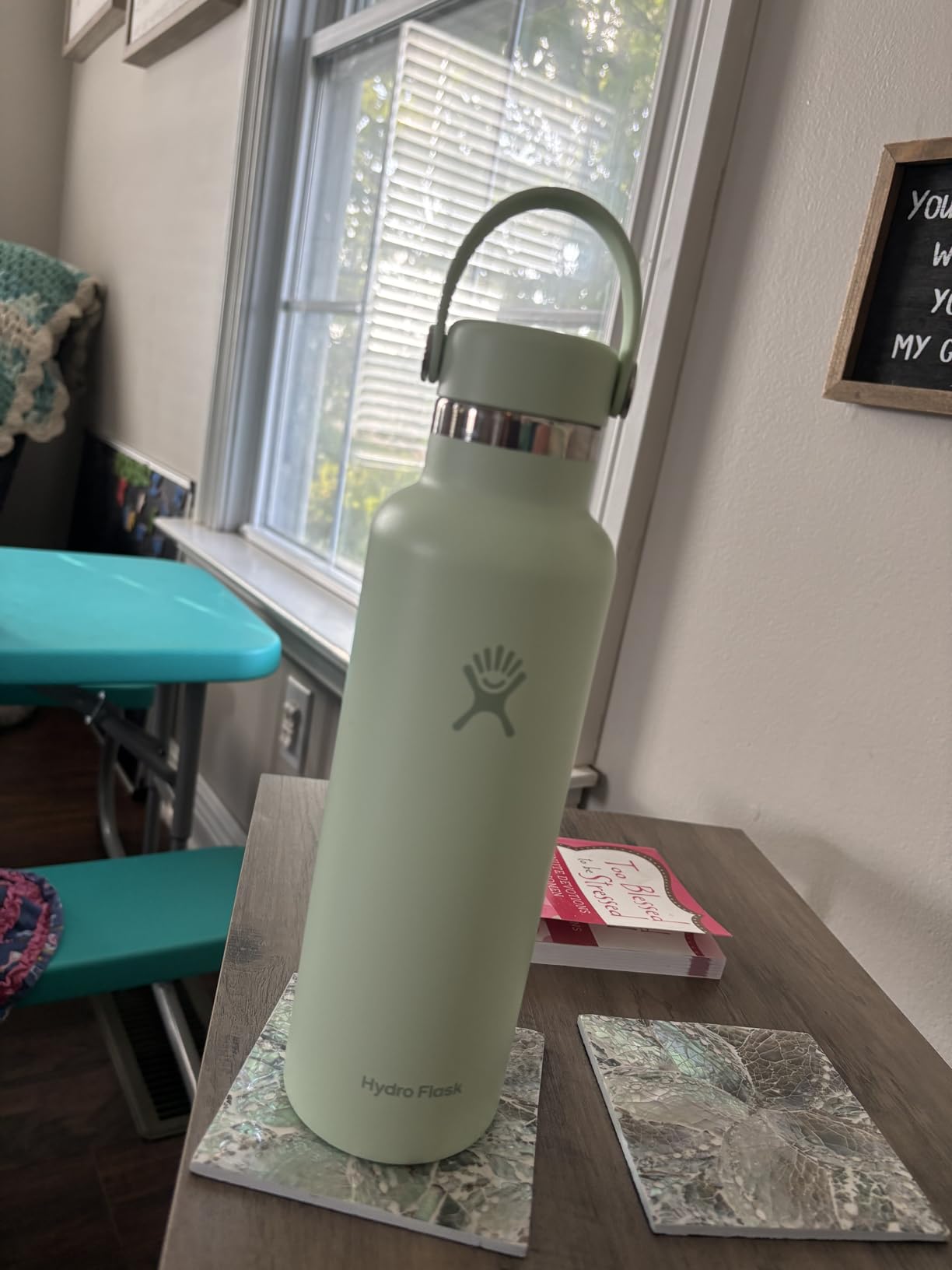 Hydro Flask Water Bottle - Insulated Stainless Steel - Non Spill, Leakproof in 24 Oz Black customer photo 2