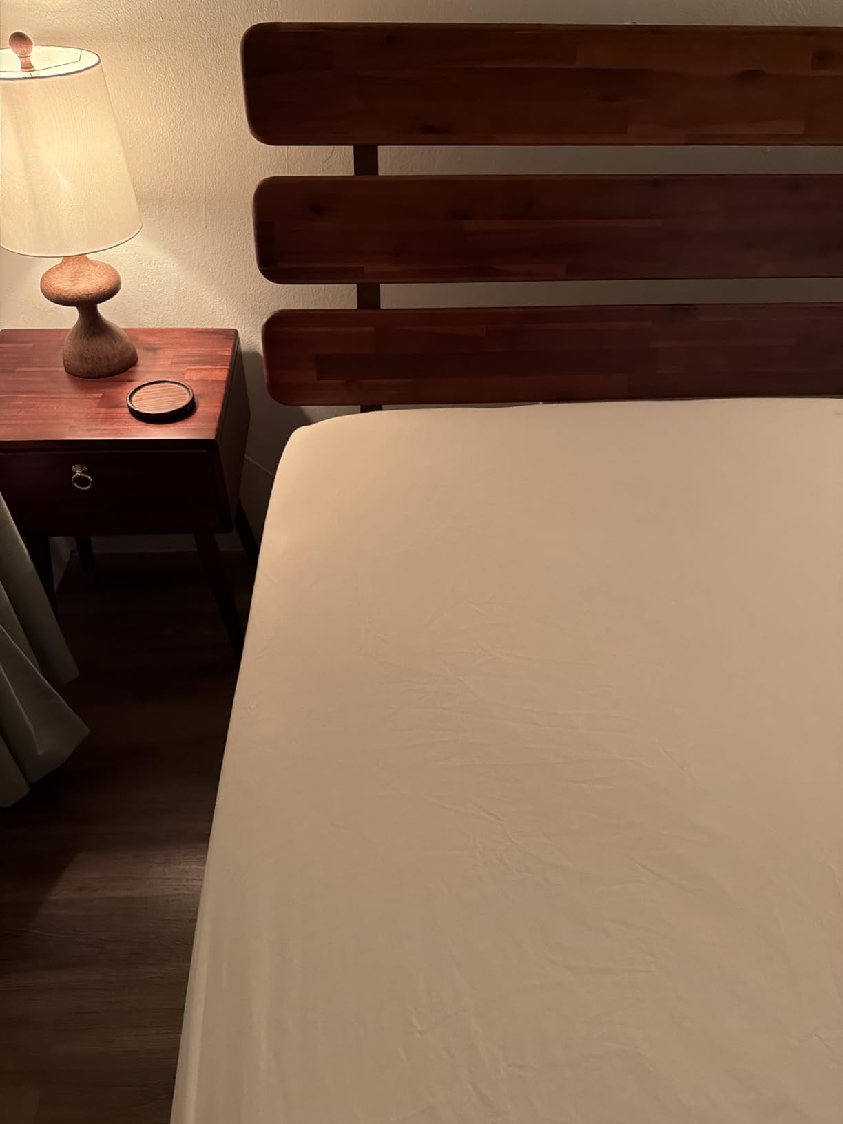 California Design Den Soft 100% Cotton Queen Sheet Set, 400 Thread Count Good Housekeeping Award Winner, Silky Smooth Sateen Weave with Deep Pockets, Breathable Durable Cotton Bedding Set - White customer photo 2