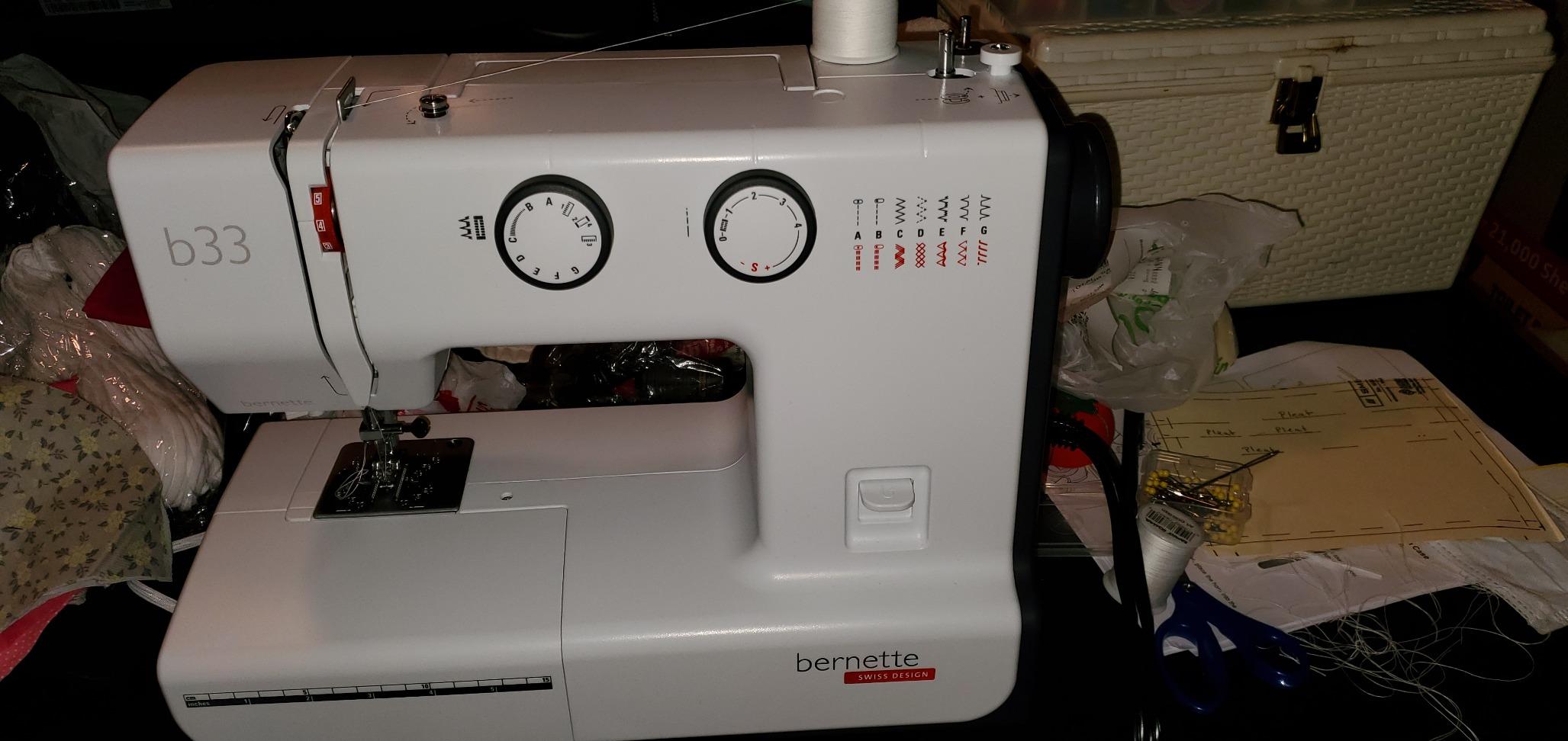 Bernette B33 Swiss-Designed Mechanical Sewing Machine | 15 Stitches, Semi-Automatic Needle Threader, 5mm Stitch Width customer photo 1