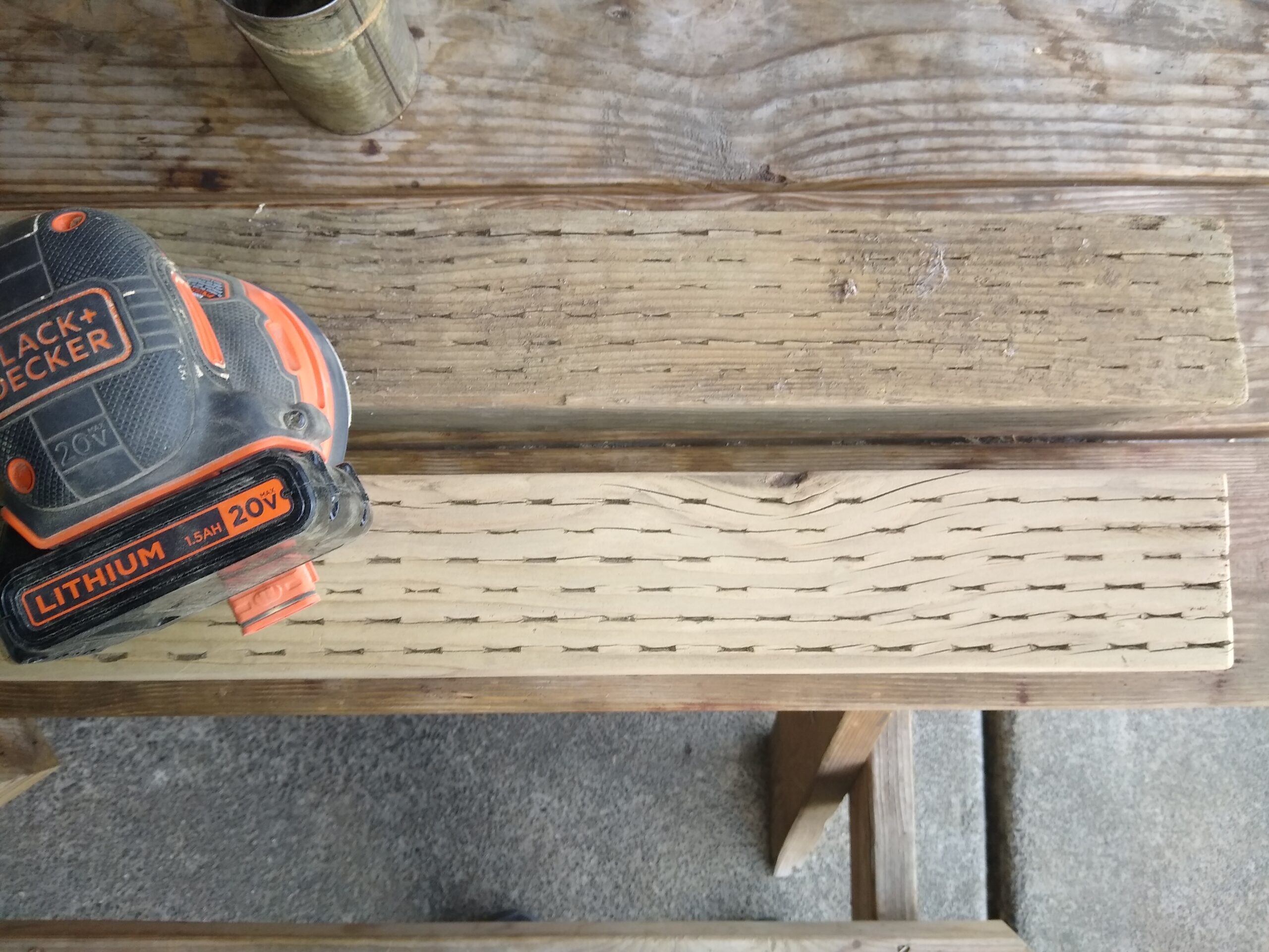 BLACK+DECKER 20V MAX Orbital Sander, Cordless, 12,000 OPM, Battery and Charger Included (BDCRO20C) customer photo 1