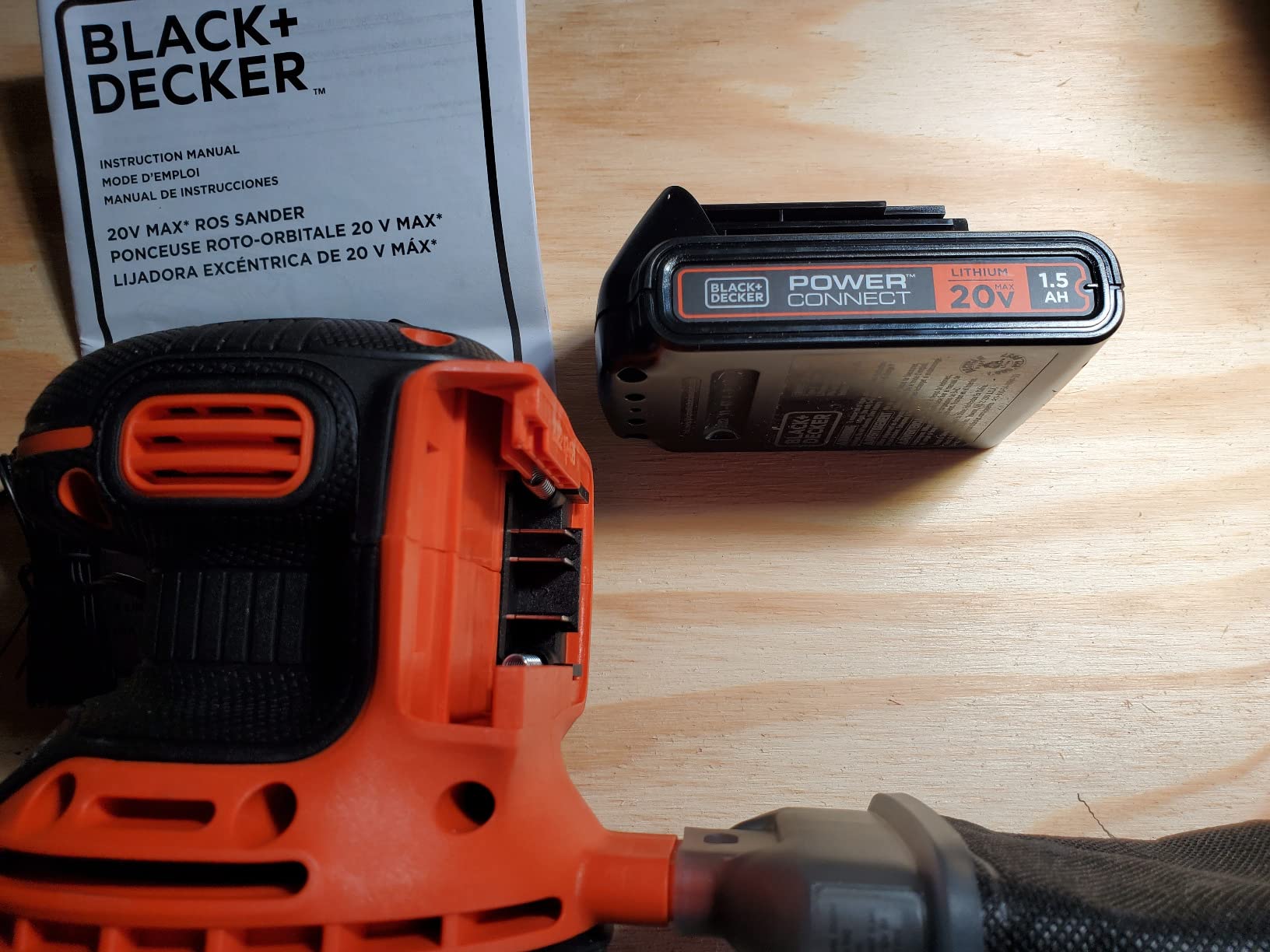 BLACK+DECKER 20V MAX Orbital Sander, Cordless, 12,000 OPM, Battery and Charger Included (BDCRO20C) customer photo 2