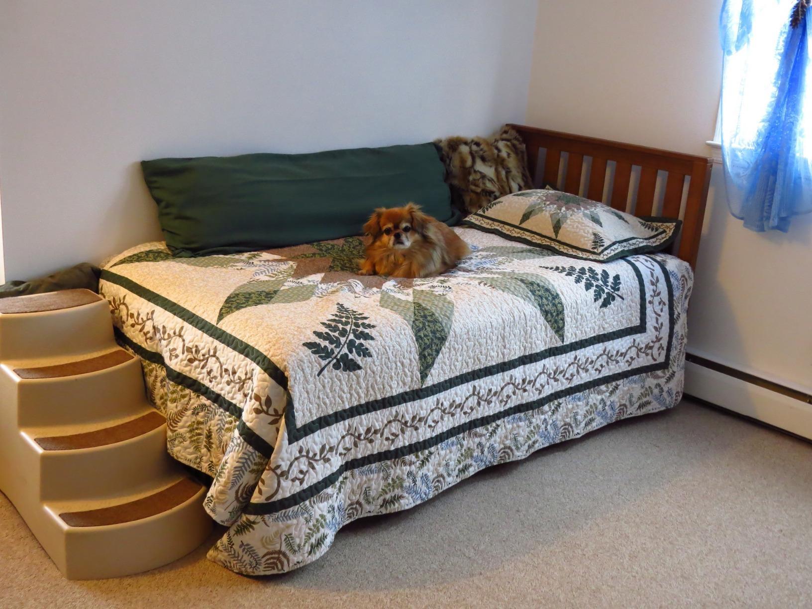 Zinus Alexia Wood Platform Bed Frame with headboard, Solid Wood Foundation with Wood Slat Support, No Box Spring Needed, Easy Assembly, Rustic Pine, Queen customer photo 2