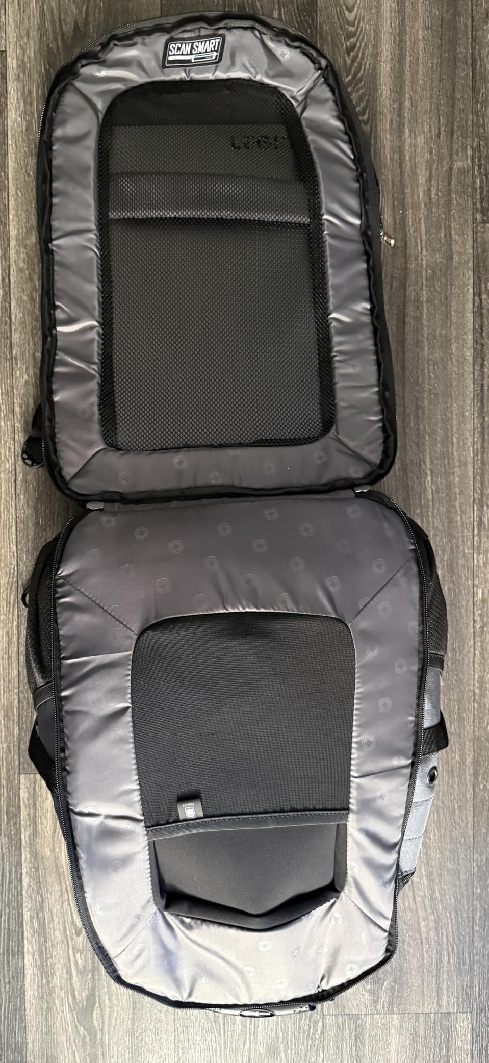 SWISSGEAR 1900 ScanSmart TSA Laptop Backpack Fits 17 Inch Laptop with RFID Protection and Tablet Pocket, Black/Black, 19-Inch customer photo 1