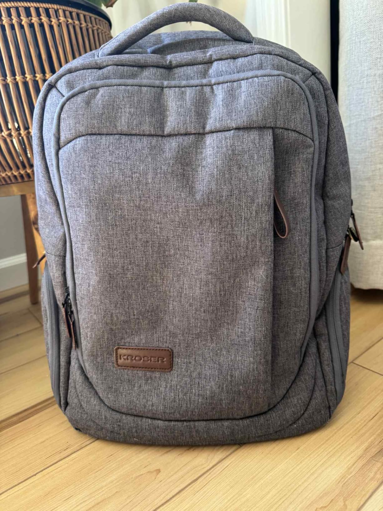 KROSER Laptop Backpack Large Computer Backpack Fits up to 17.3 Inch Laptop with USB Charging Port Water-Repellent Travel Backpack Casual Daypack for Business/College/Women/Men-Charcoal Black customer photo 1