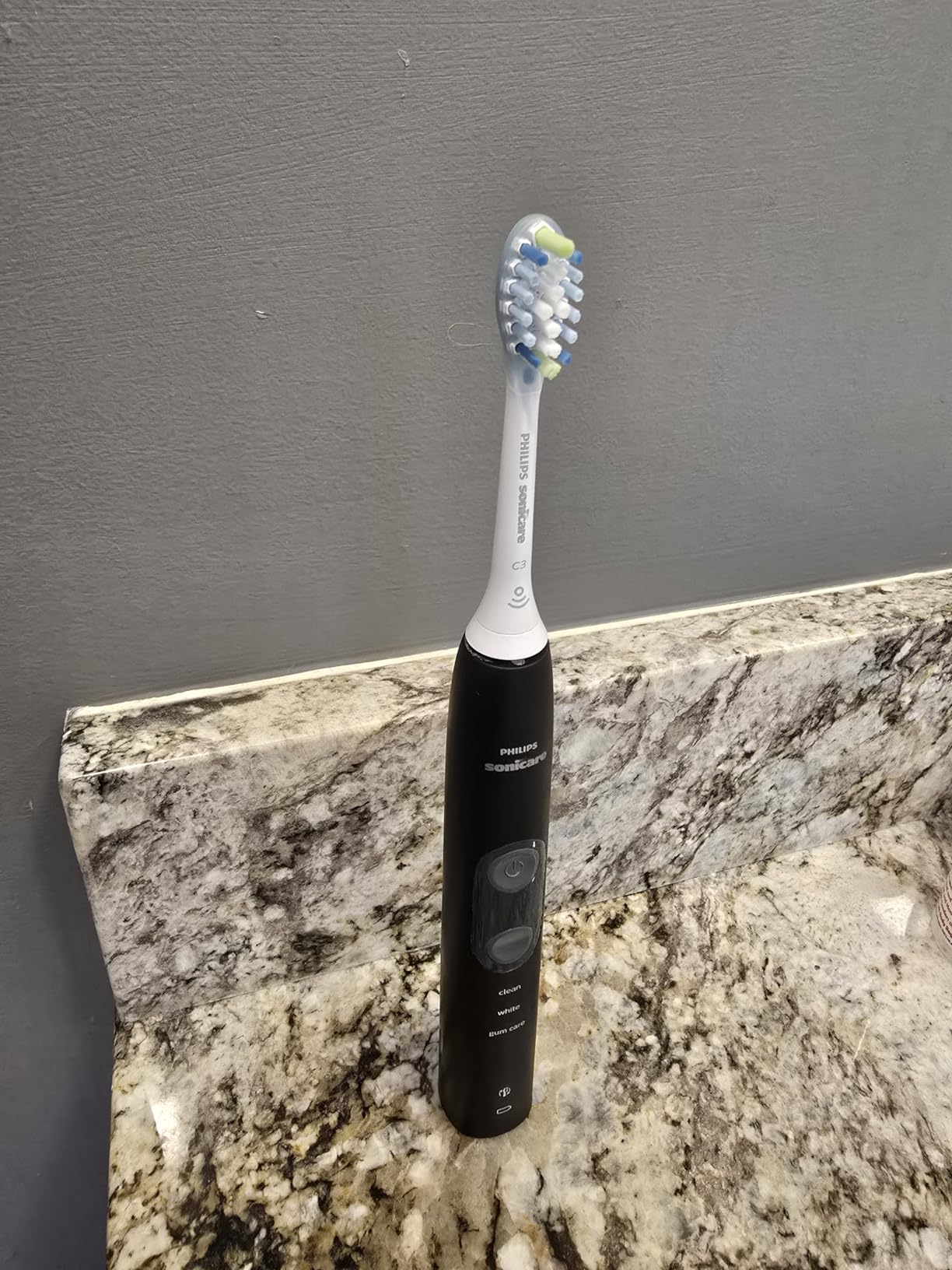 Philips Sonicare ProtectiveClean 5100 Rechargeable Electric Toothbrush - Pressure Sensor, 3 Cleaning Modes, Black, HX6850/60 customer photo 2