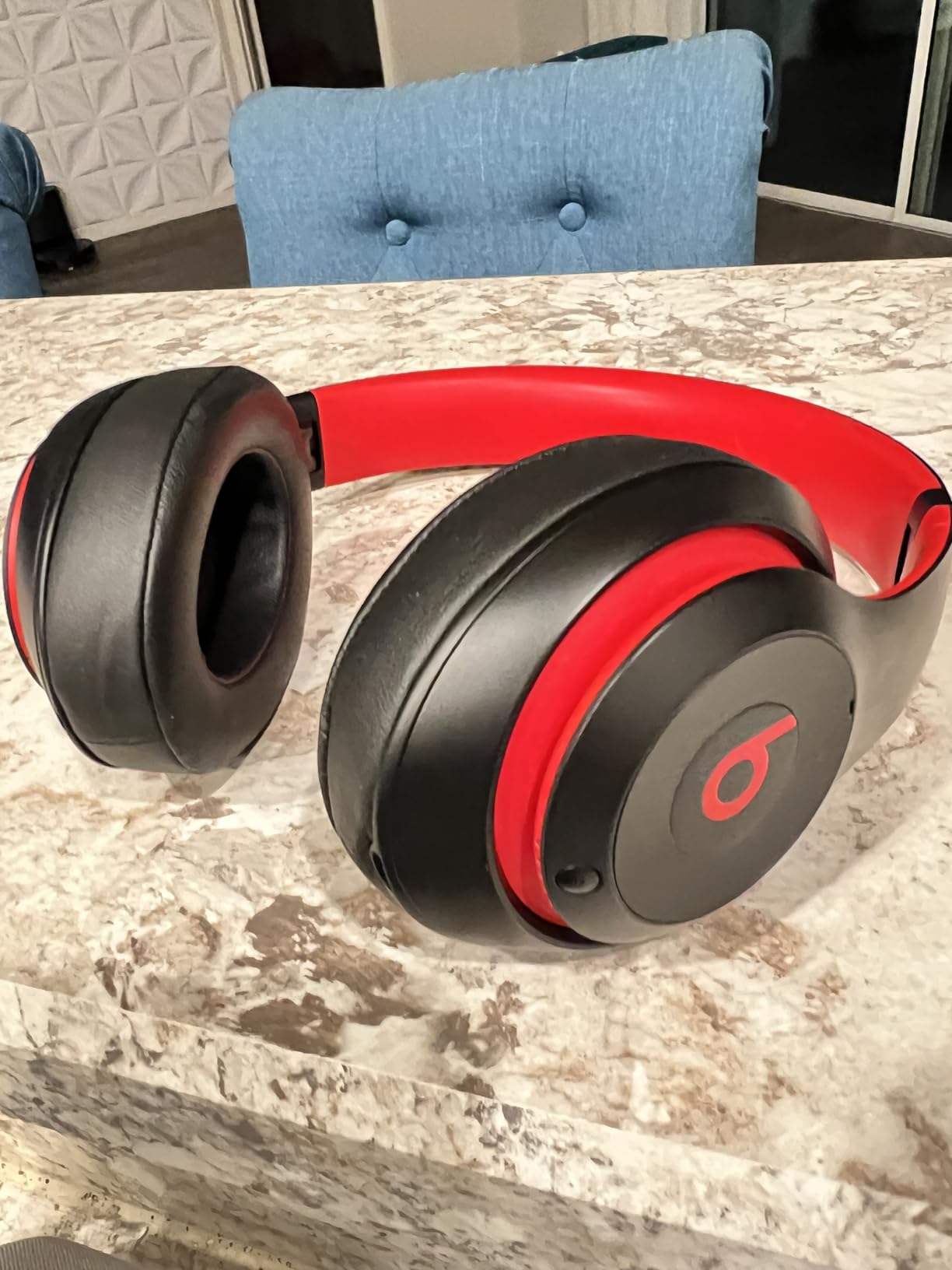 Beats Studio3 Wireless Headphones - Shadow Gray (Renewed) customer photo 2
