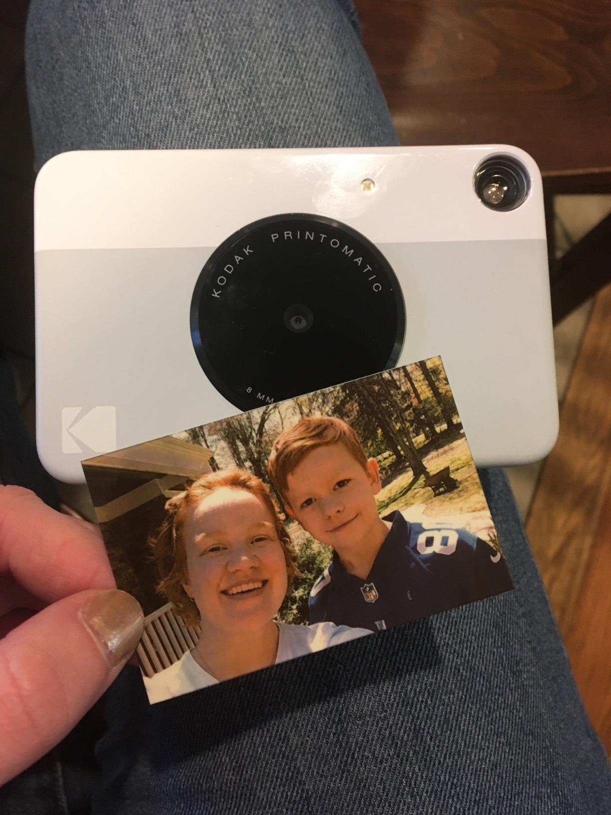 KODAK Printomatic Full-Color Instant Print Digital Camera, Zink 2x3