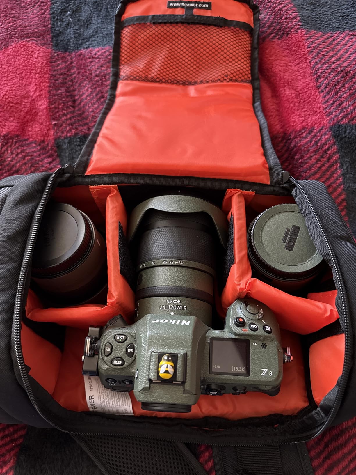 Neewer 2-in-1 Rolling Camera Bag Backpack Suitcase Style Convertible with Double Handle, Shockproof Trolley Case with Removable Padded for SLR/DSLR Cameras Tripod Lenses (Black/Red) customer photo 1