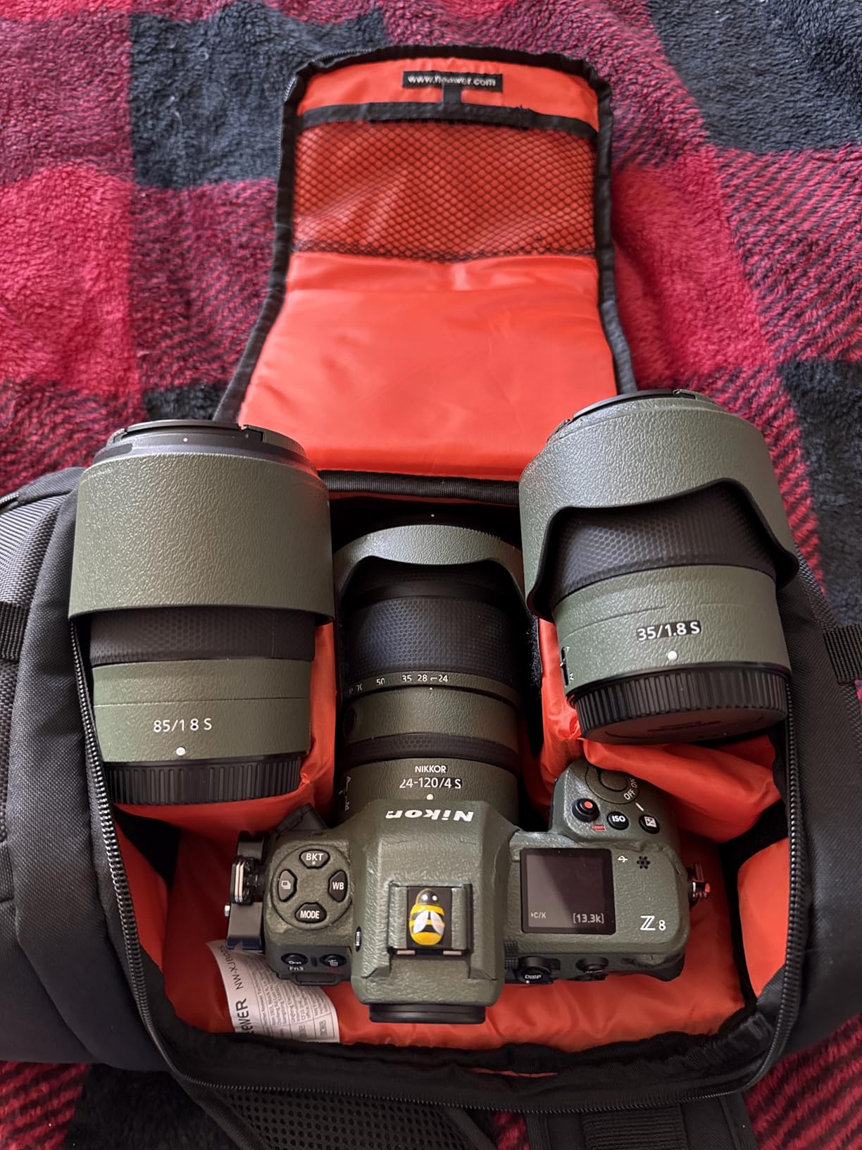 Neewer 2-in-1 Rolling Camera Bag Backpack Suitcase Style Convertible with Double Handle, Shockproof Trolley Case with Removable Padded for SLR/DSLR Cameras Tripod Lenses (Black/Red) customer photo 2