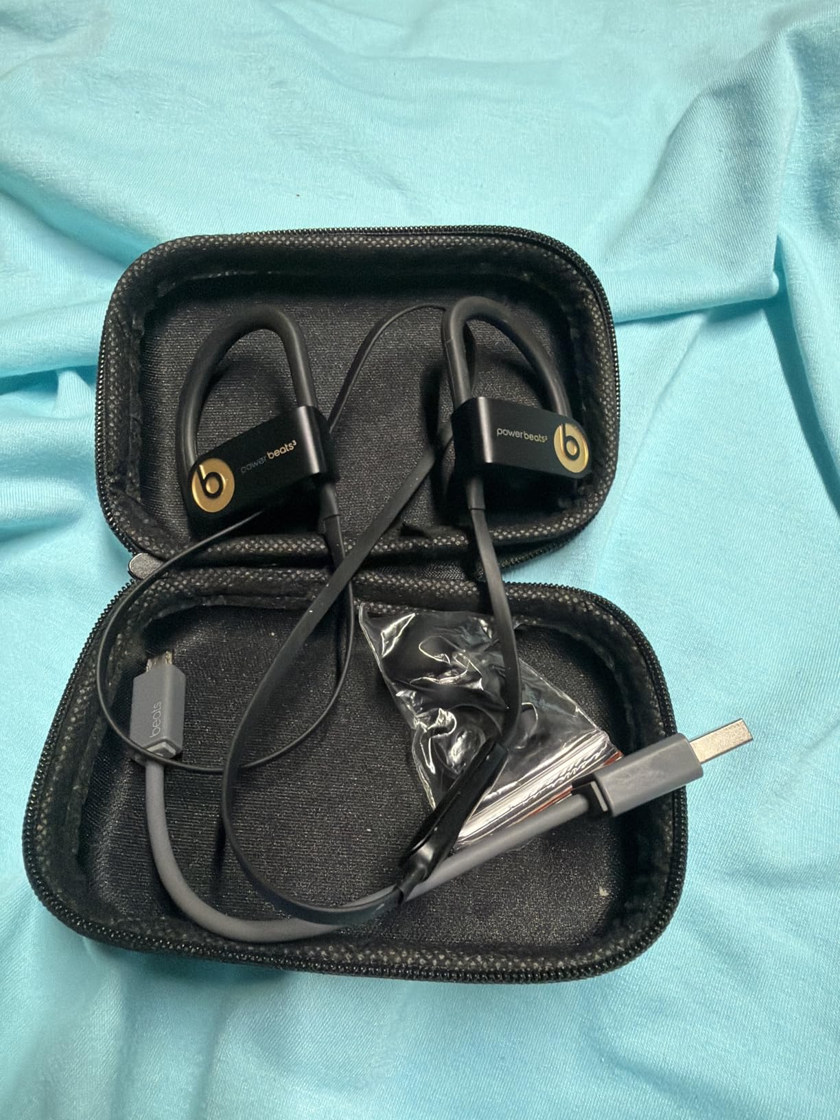 Beats Powerbeats3 Wireless In-Ear Headphones - Black (Renewed) customer photo 2