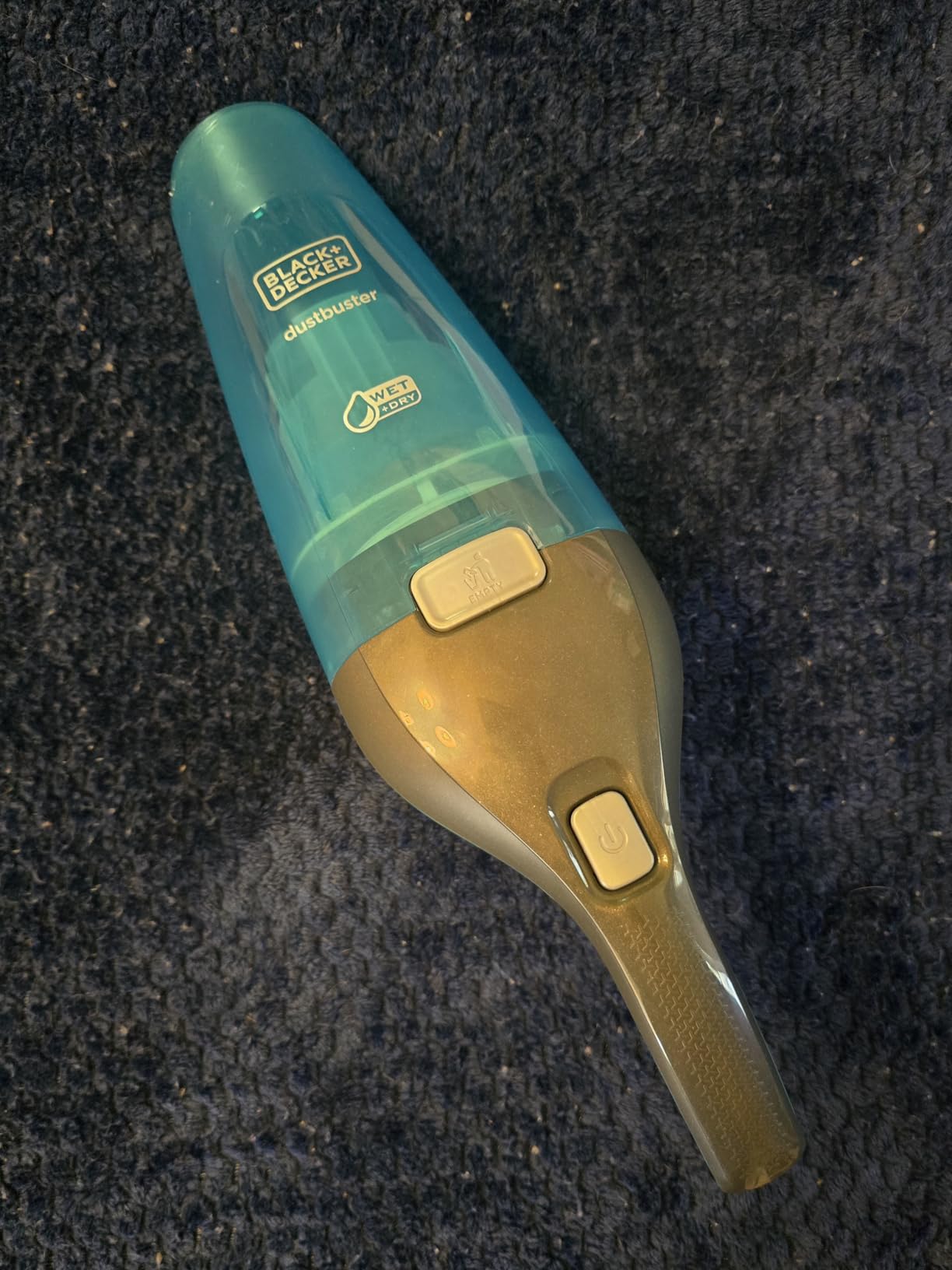 BLACK+DECKER dustbuster Wet/Dry Handheld Vacuum, Cordless Hand Vac (HNVC215BW52) customer photo 2