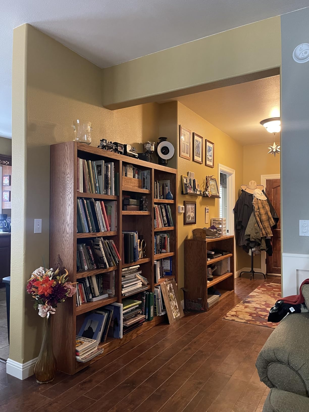 Concepts In Wood Traditional 72inches Tall 15-Shelf Triple Wide Wood Bookcase, Dry Oak customer photo 1