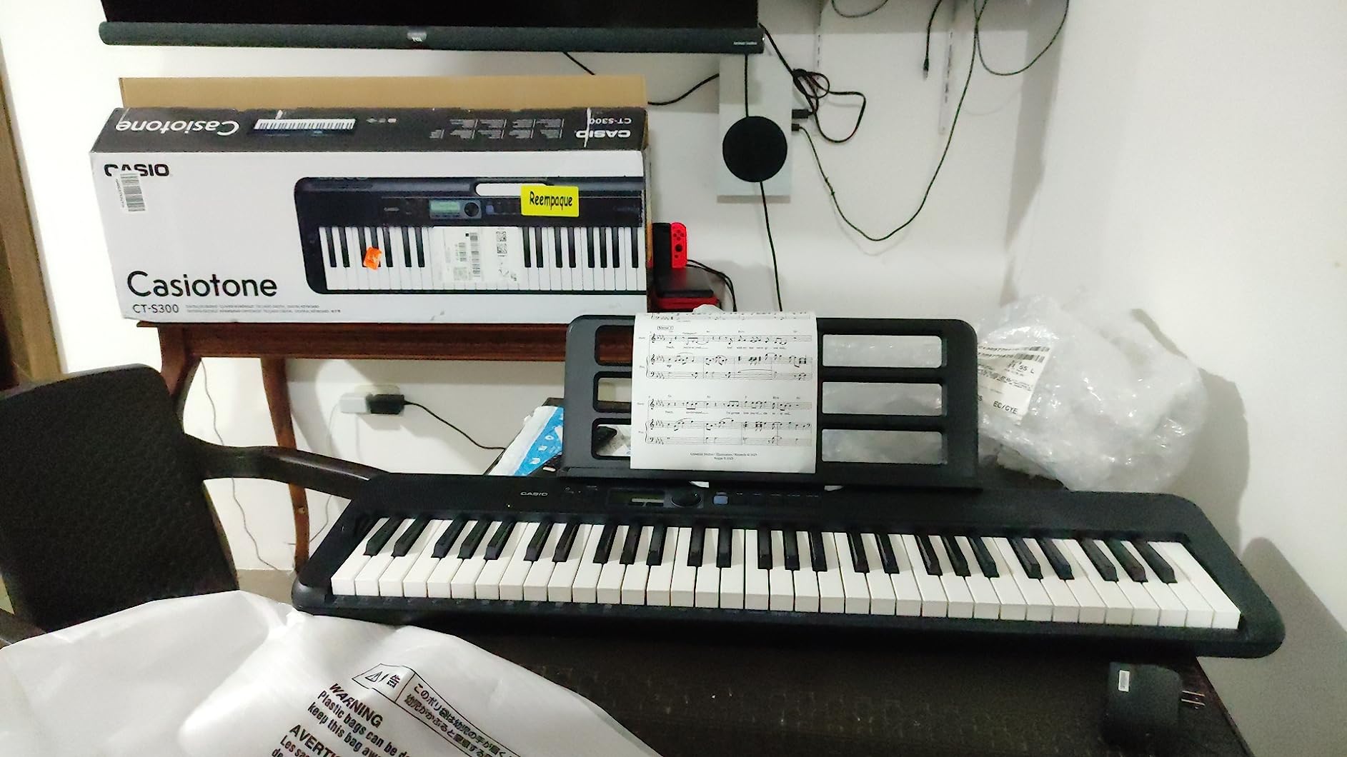 Casiotone CT-S300 - Portable Keyboard | Touch-Sensitive | 400 Tones, 77 Rhythms & Pitch Bend customer photo 1