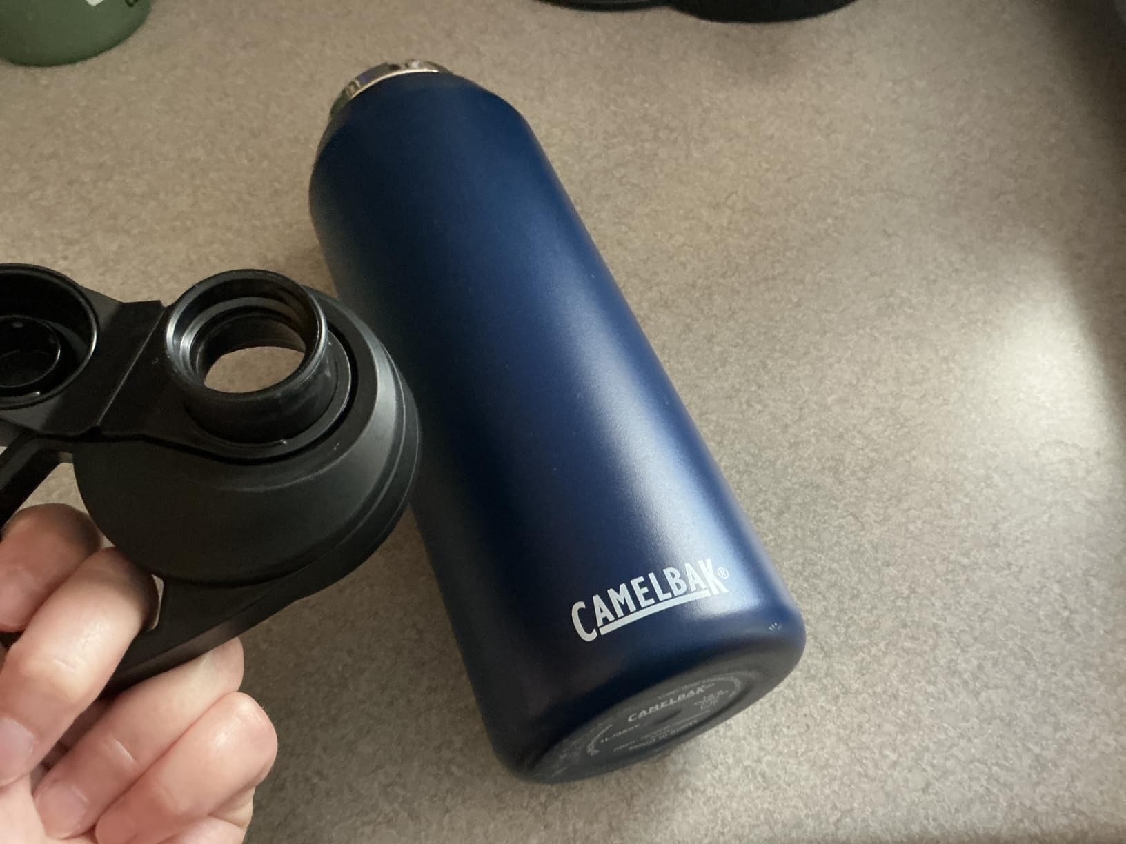 CamelBak Chute Mag Vacuum Insulated Stainless Steel Water Bottle, Magnetic Leak-Resistant Cap customer photo 2