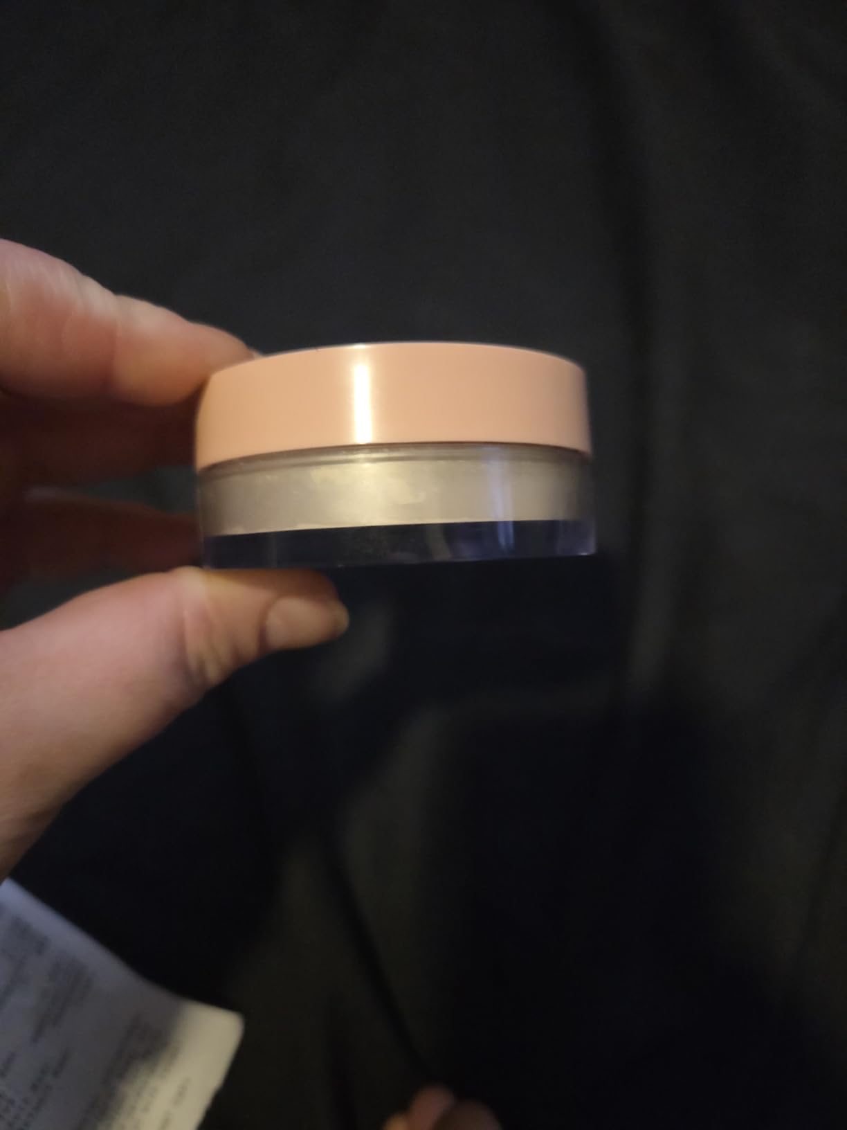 e.l.f. Halo Glow Soft Focus Setting Powder, Silky & Creates Soft Glow Without Shine, Smooths Pores & Lines, Vegan & Cruelty-Free, Light customer photo 2