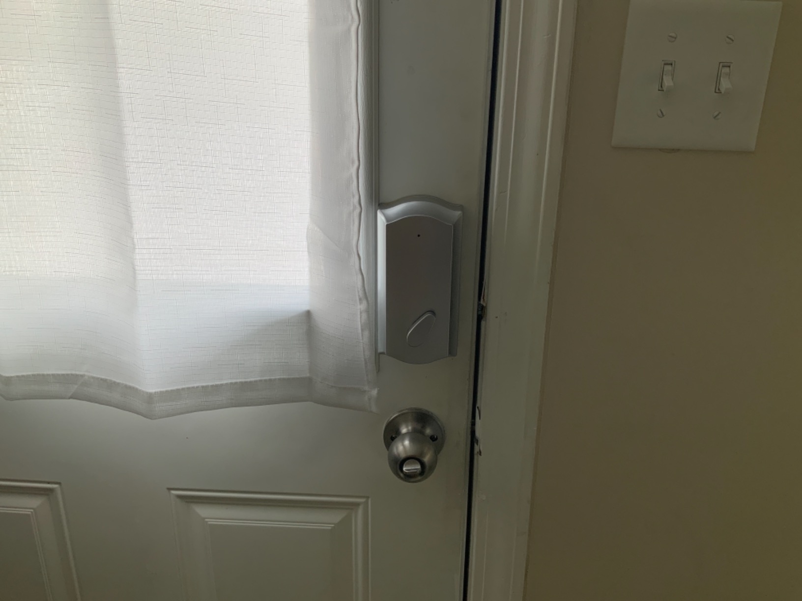 Smart Remote Door Lock for Existing Deadbolt - Installs in 30 Seconds - Enjoy Automatic Keyless Entry with Tool Free Installation - Includes Conversion Kit and Two Wireless Remotes (Silver) customer photo 2